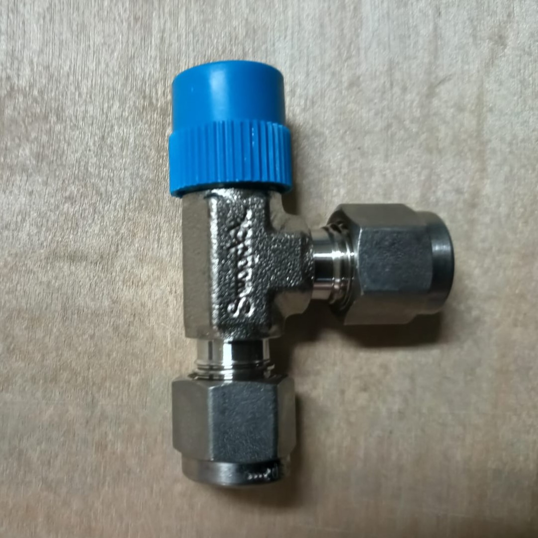 TEE,COMPR TYPE,SS316,CL8000,1/4X1/4IN thumbnail