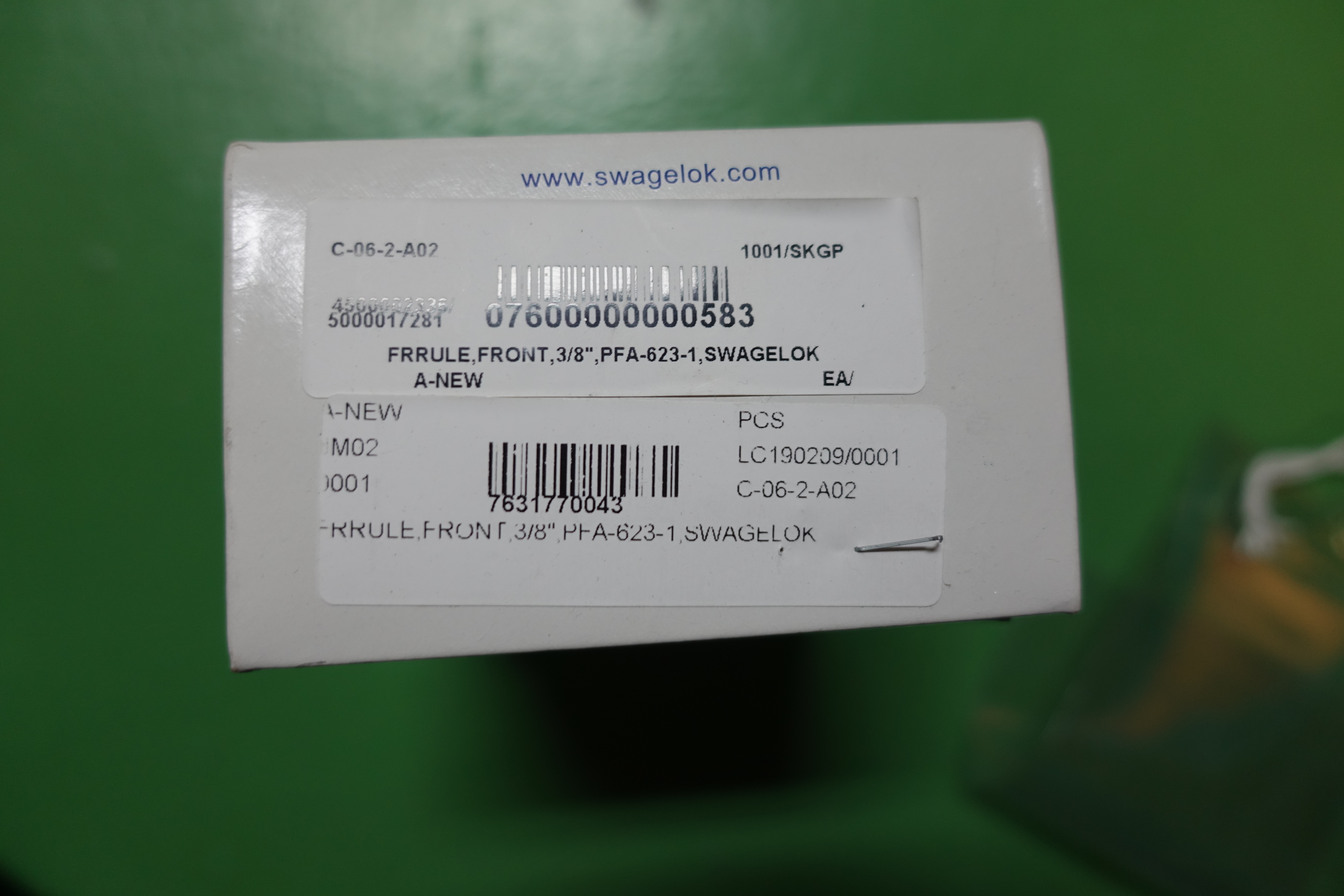 FERRULE,COMPR TYPE,FRNT,PERFLUOROALKOXY thumbnail