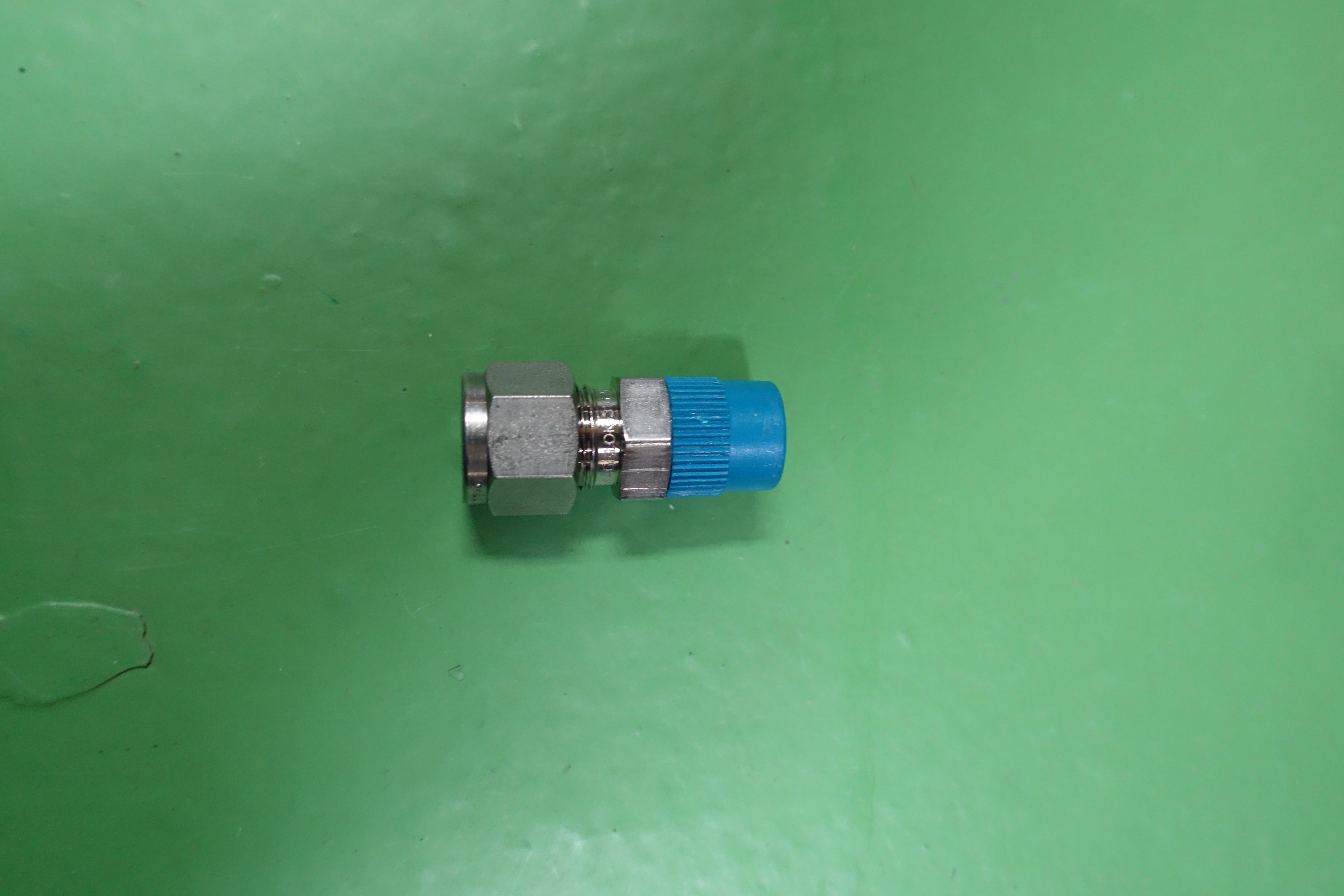 ADAPTOR,COMPR TYPE,STR,SS-600-1-4 thumbnail