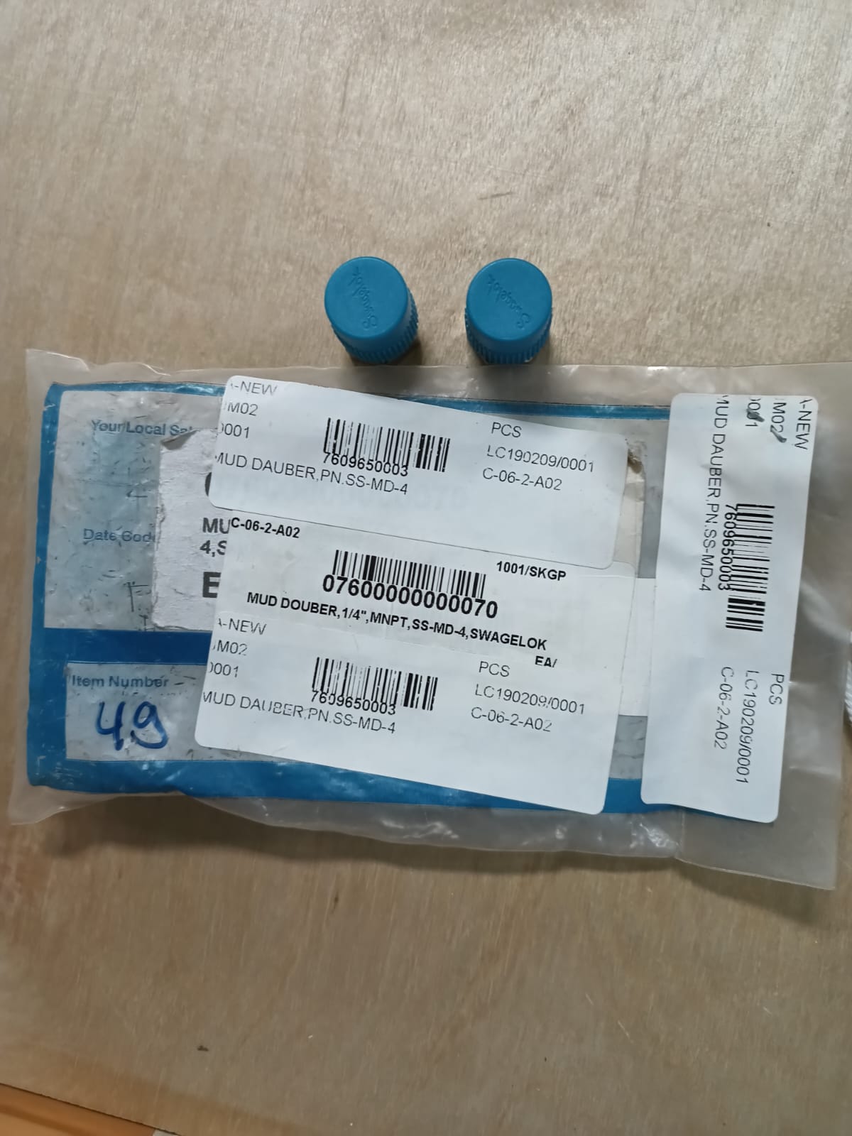 MUD DAUBER,STRS,SS,1/4,SS-MD-4 thumbnail