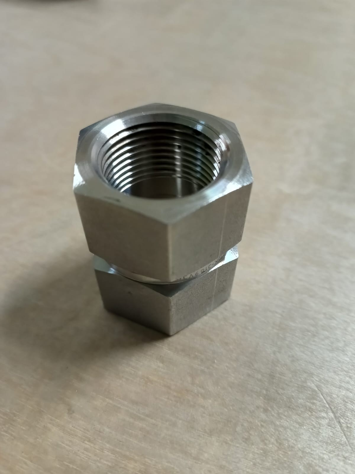 COUPLING,THRD,STR,3/4,SS-12HCG thumbnail