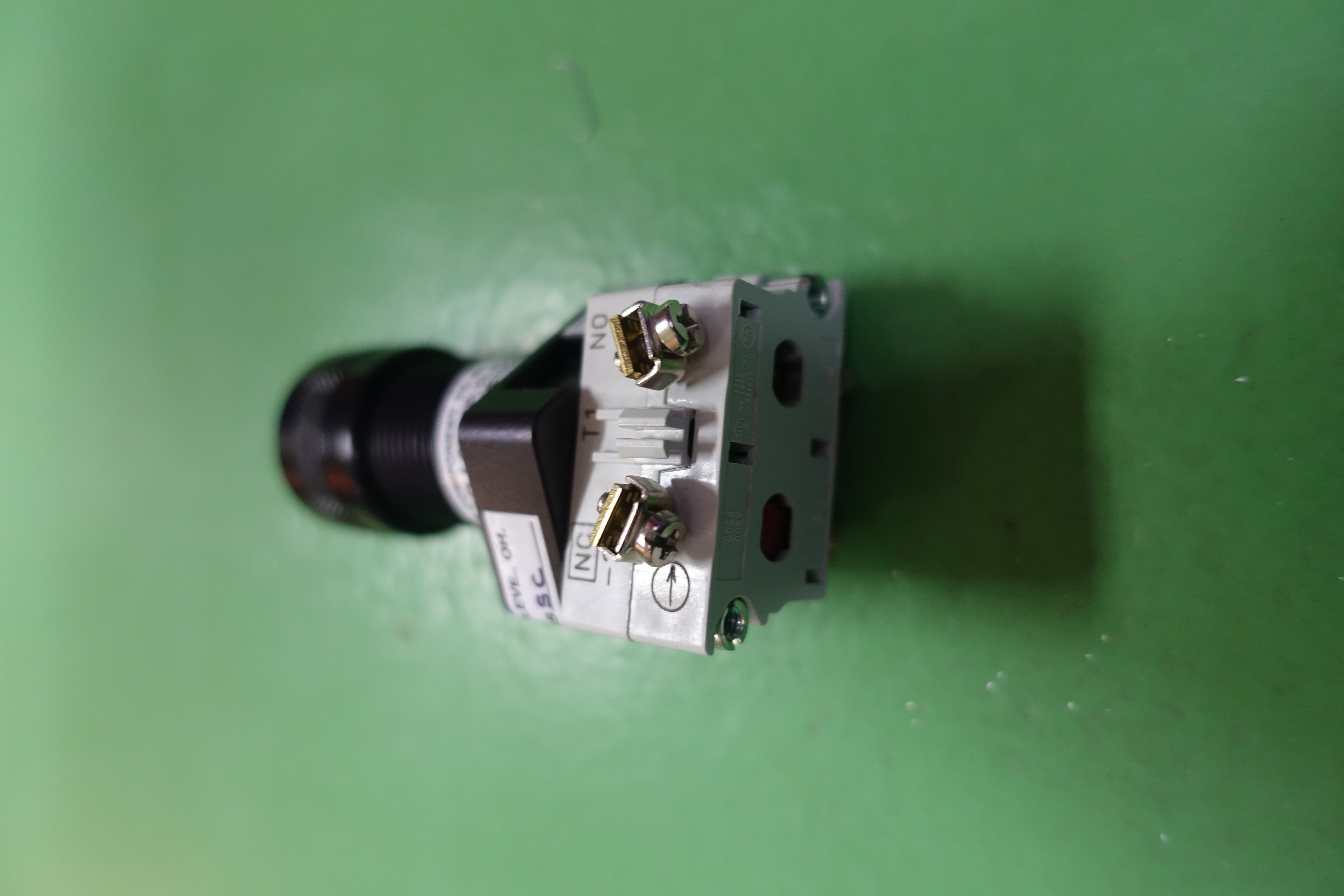SWITCHES,ELECTRICAL,SELECTOR,XHSSC5BT1B thumbnail