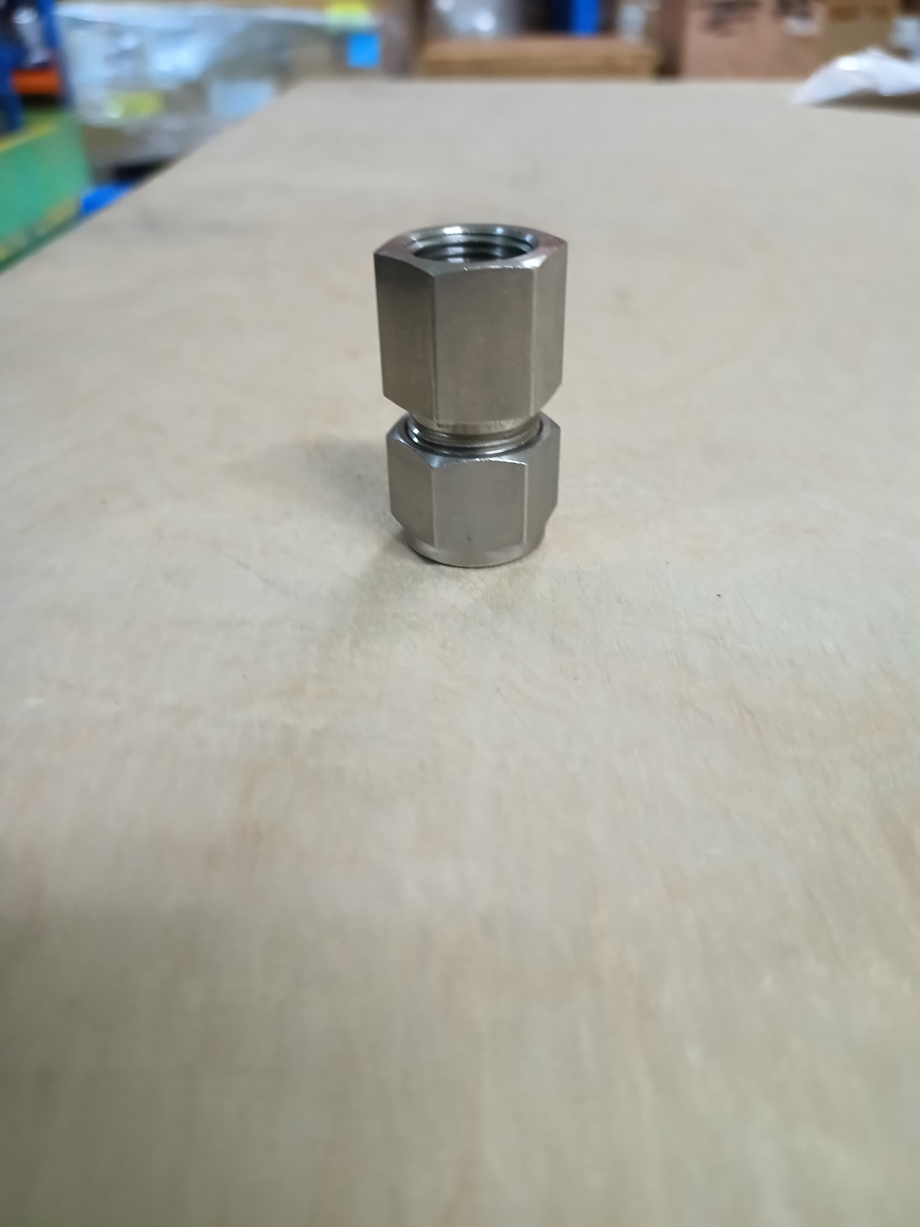 ADAPTOR,COMPR TYPE,STR,SS-810-7-6 thumbnail