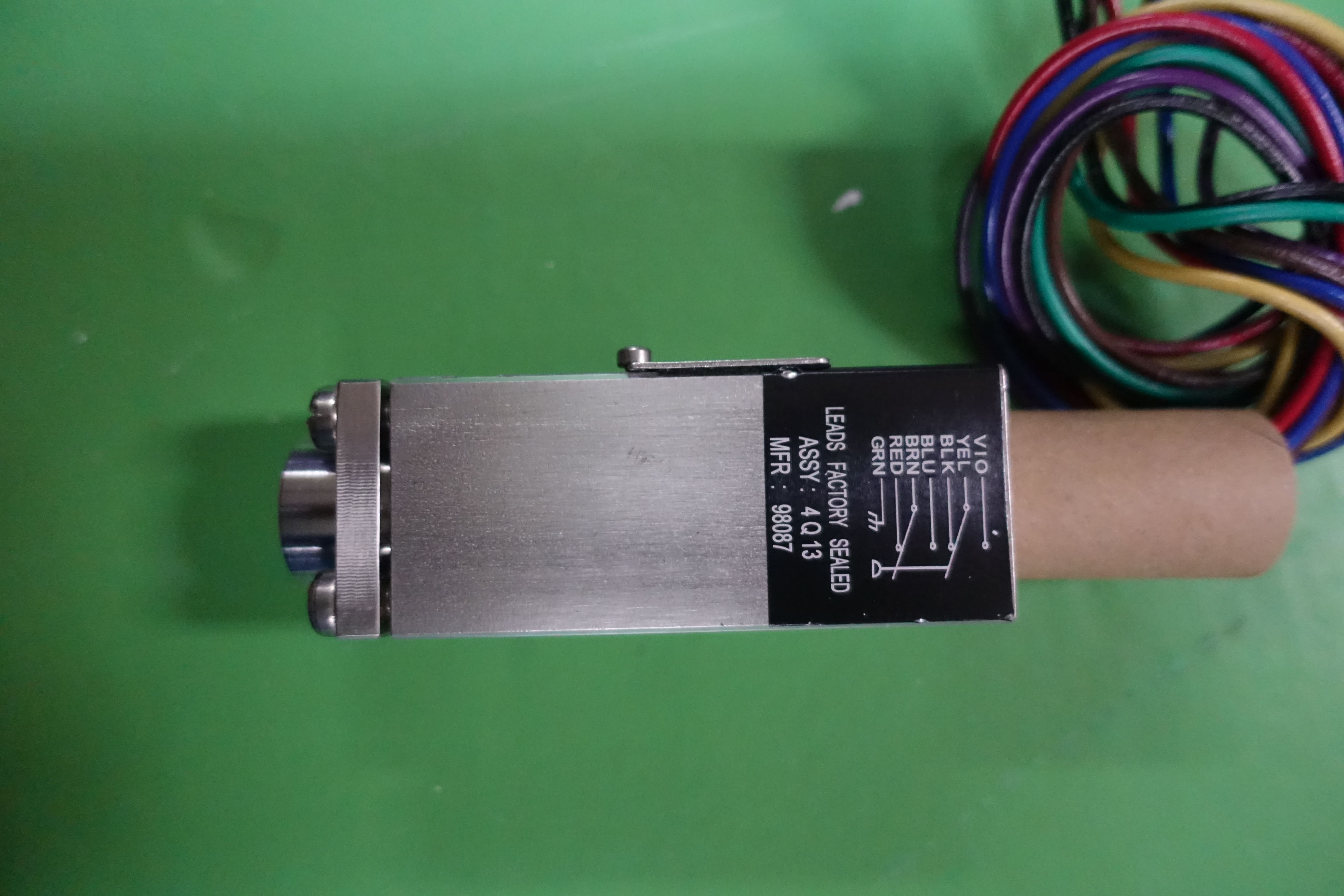 SWITCH,PRESS,125-250VAC,DPDT,132P42CC6H thumbnail