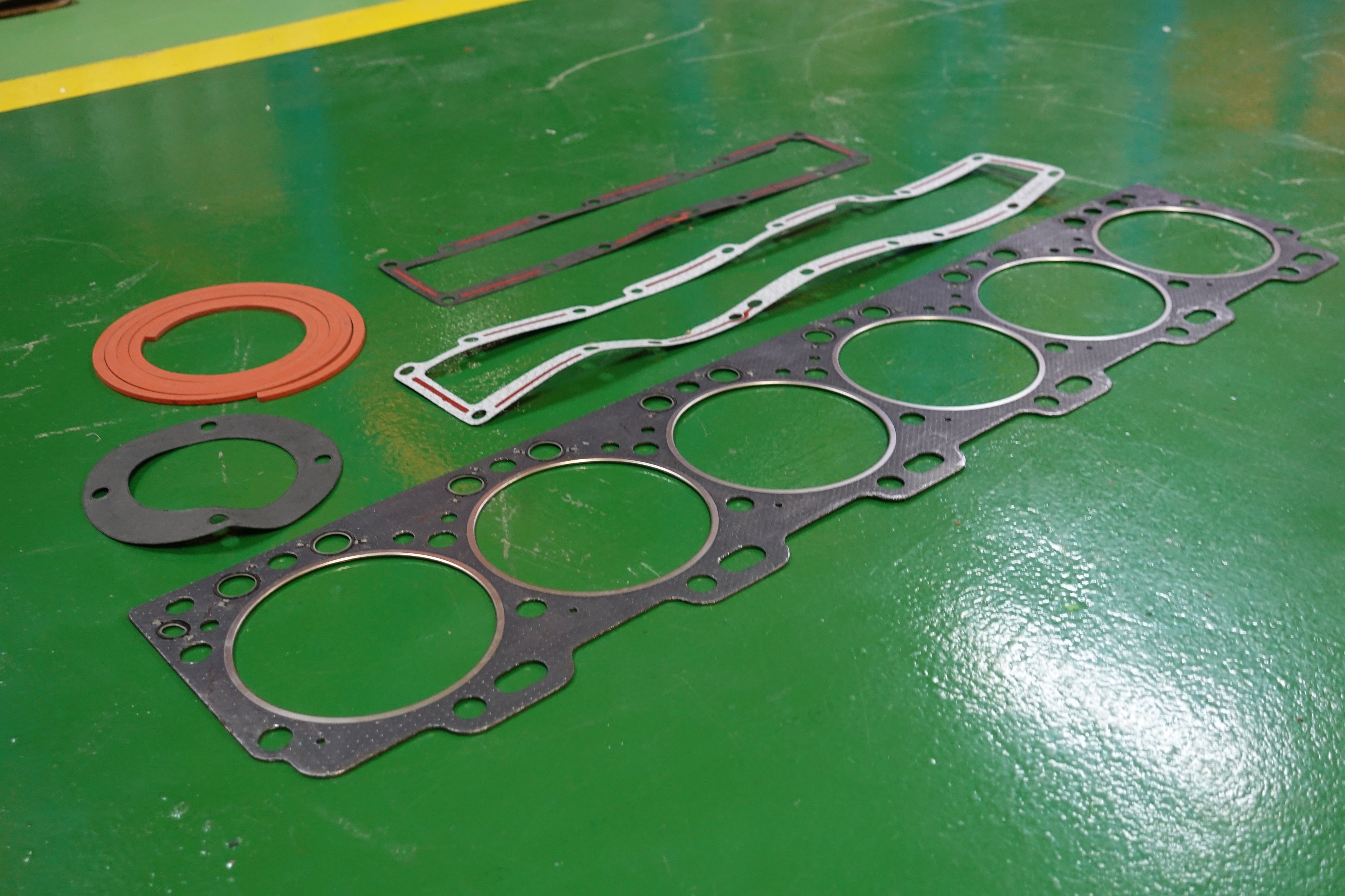 GASKET,SET,UPPER ENGINE .4025271,CUMMINS thumbnail