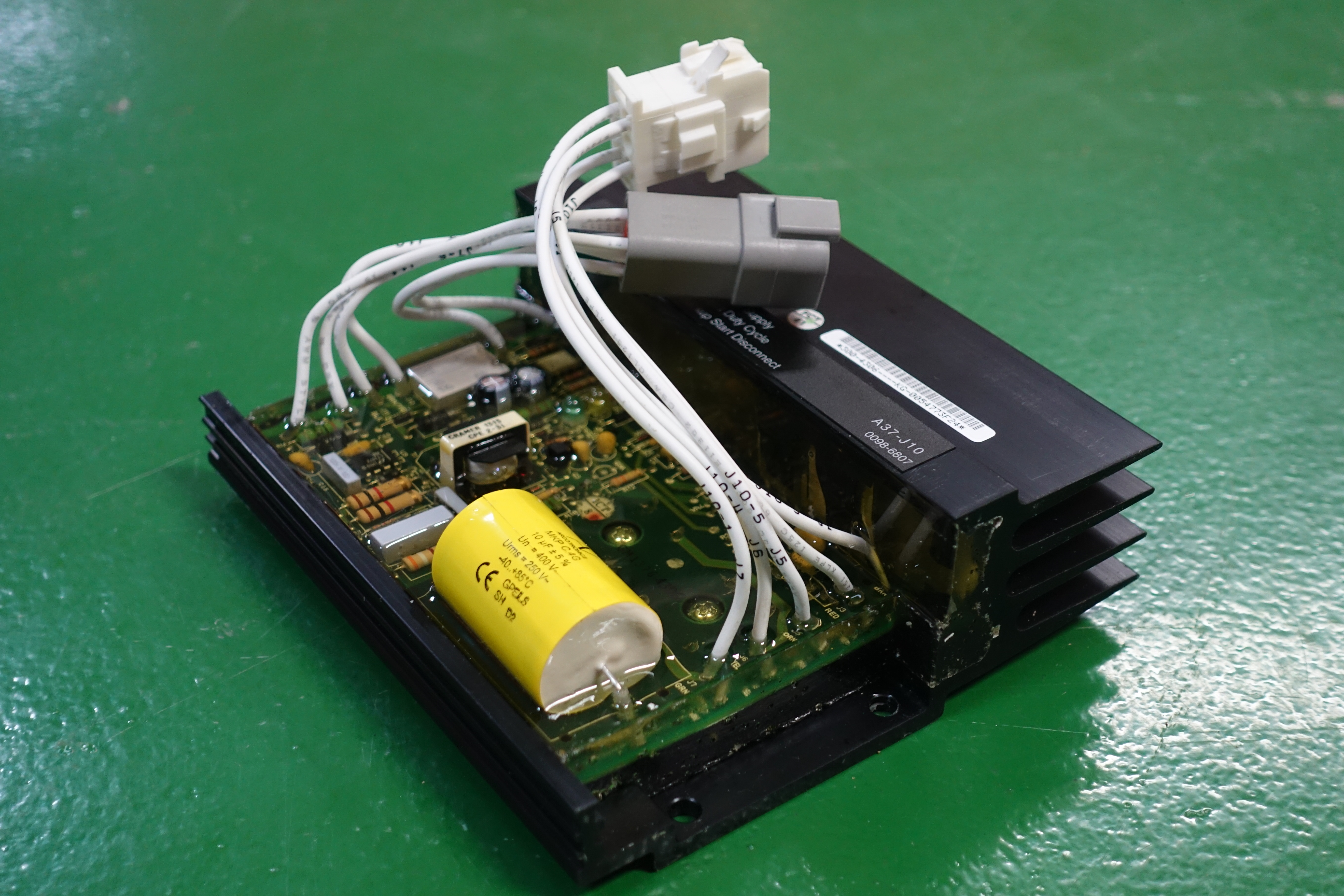 REGULATOR,AUTO VOLT,24V,300-4306,CUMMINS thumbnail