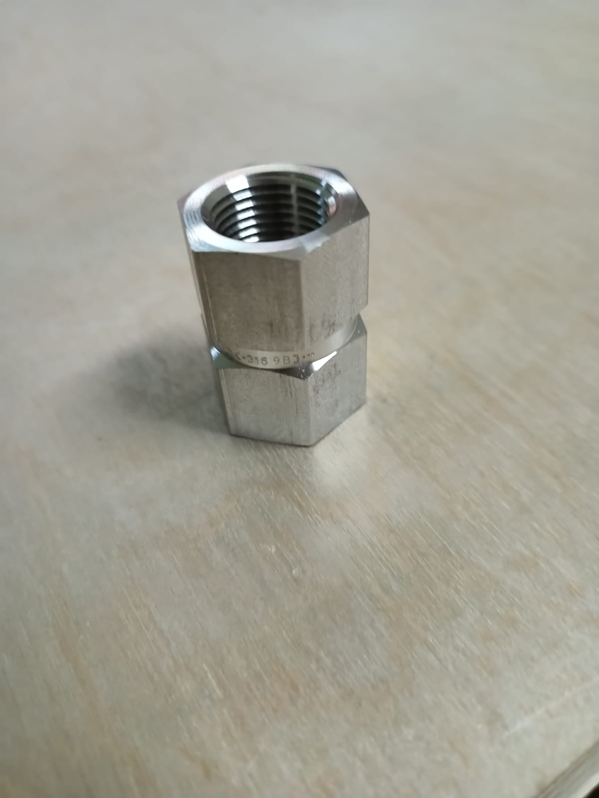 COUPLING,THRD,STR,3/8,SS-6-HCG thumbnail