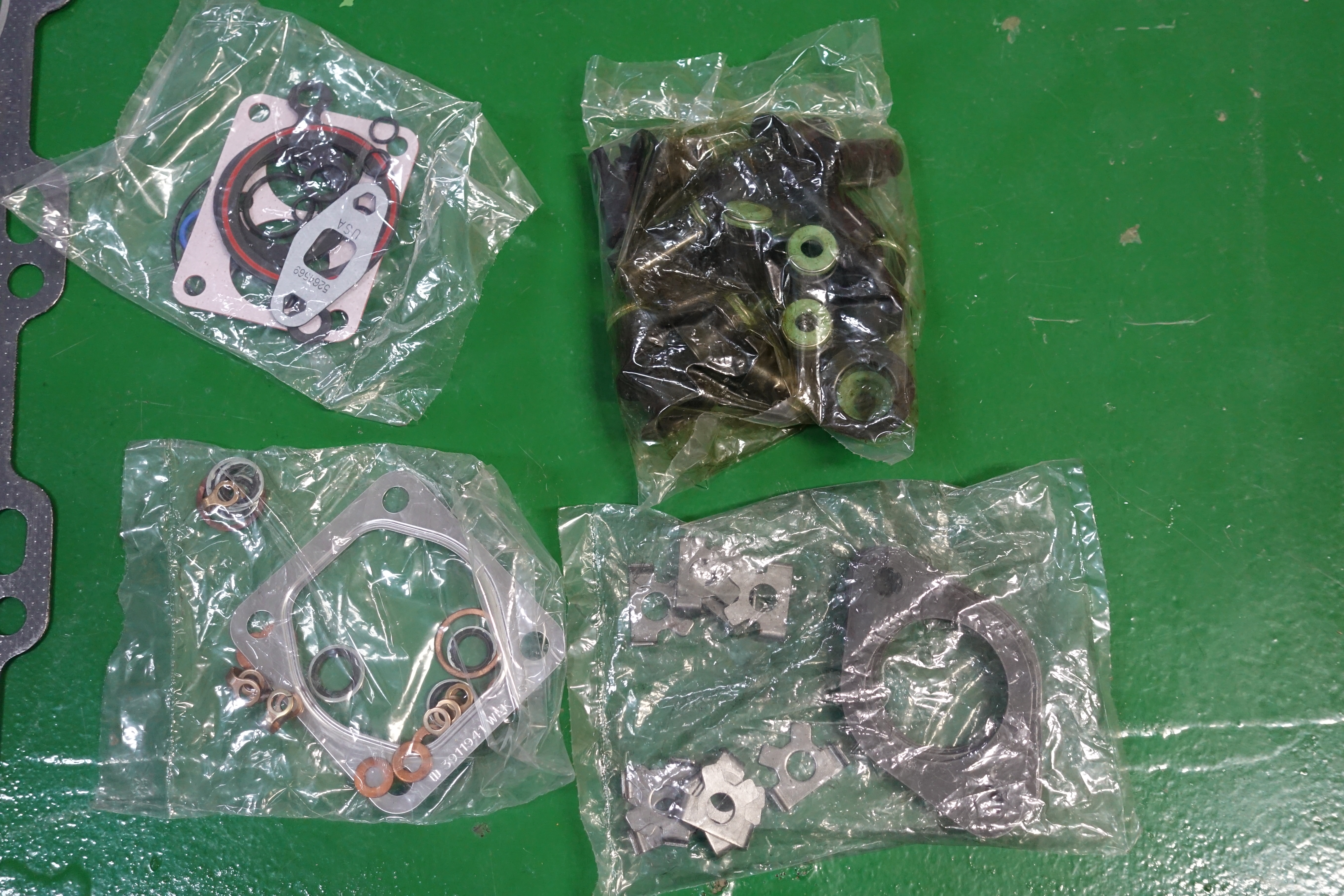 GASKET,SET,UPPER ENGINE .4025271,CUMMINS thumbnail