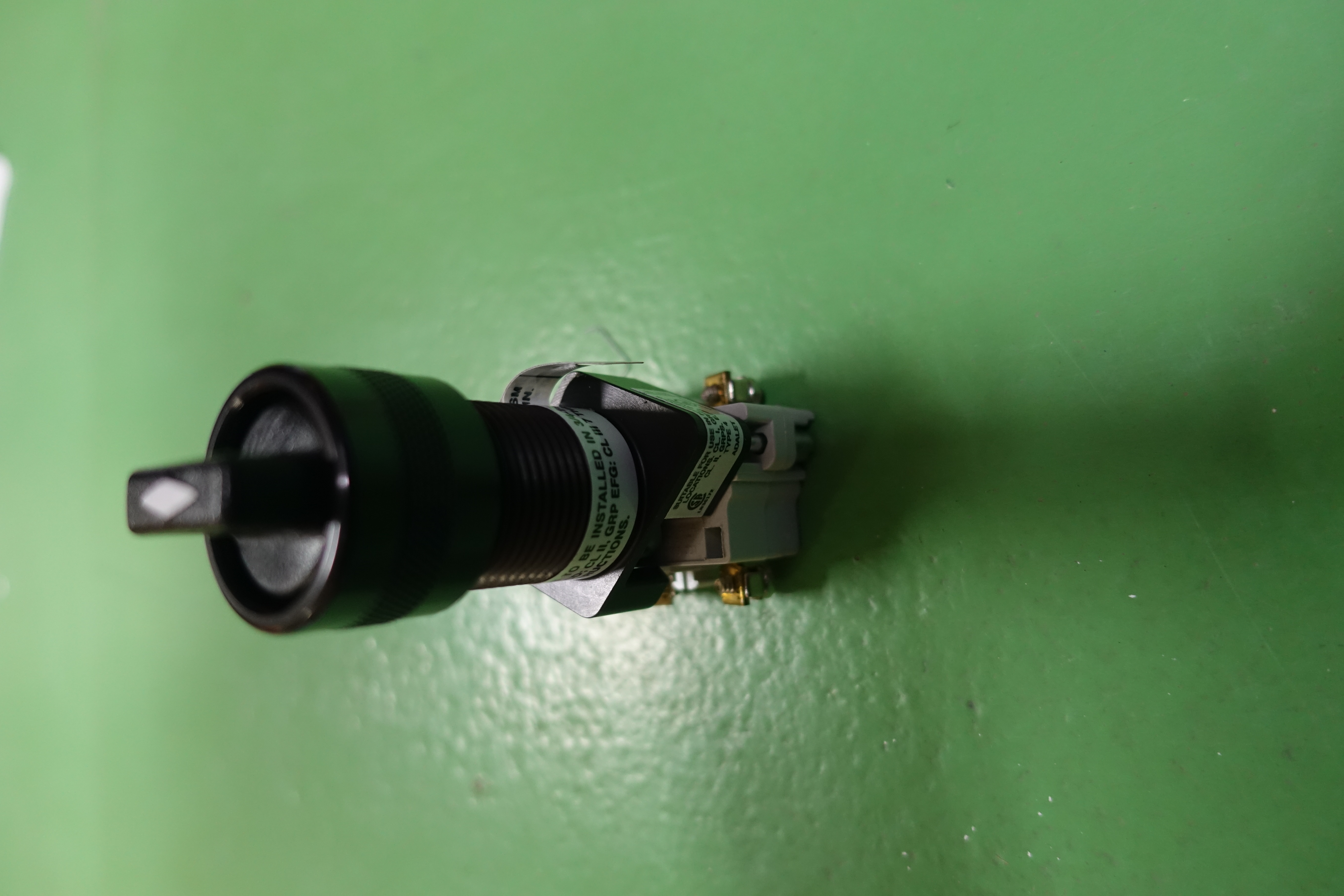 SWITCHES,ELECTRICAL,SELECTOR,XHSSC5BT1B thumbnail