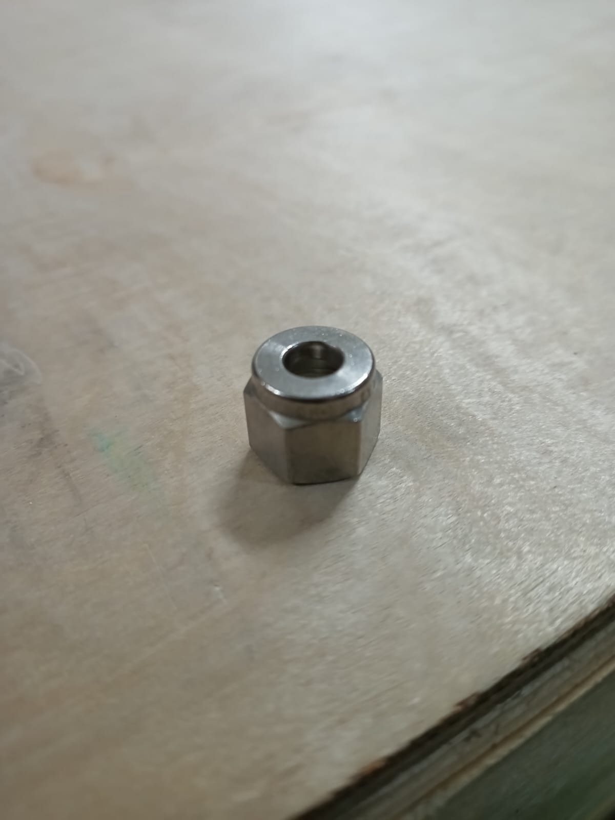 NUT,COMPR TYPE,SS316,1/4,SS-402-1 thumbnail