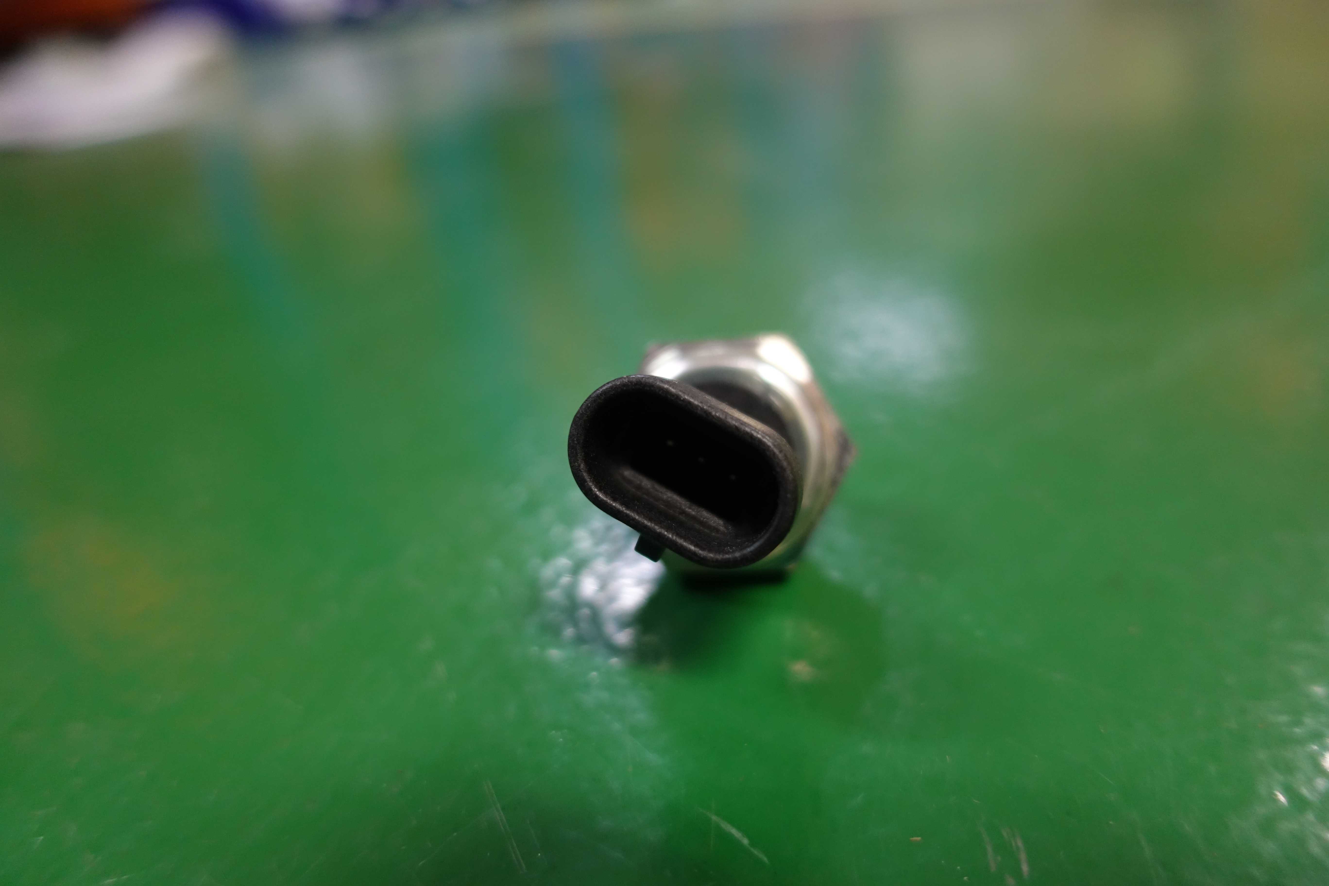 SENSOR,PRESSURE,4921499,CUMMINS thumbnail