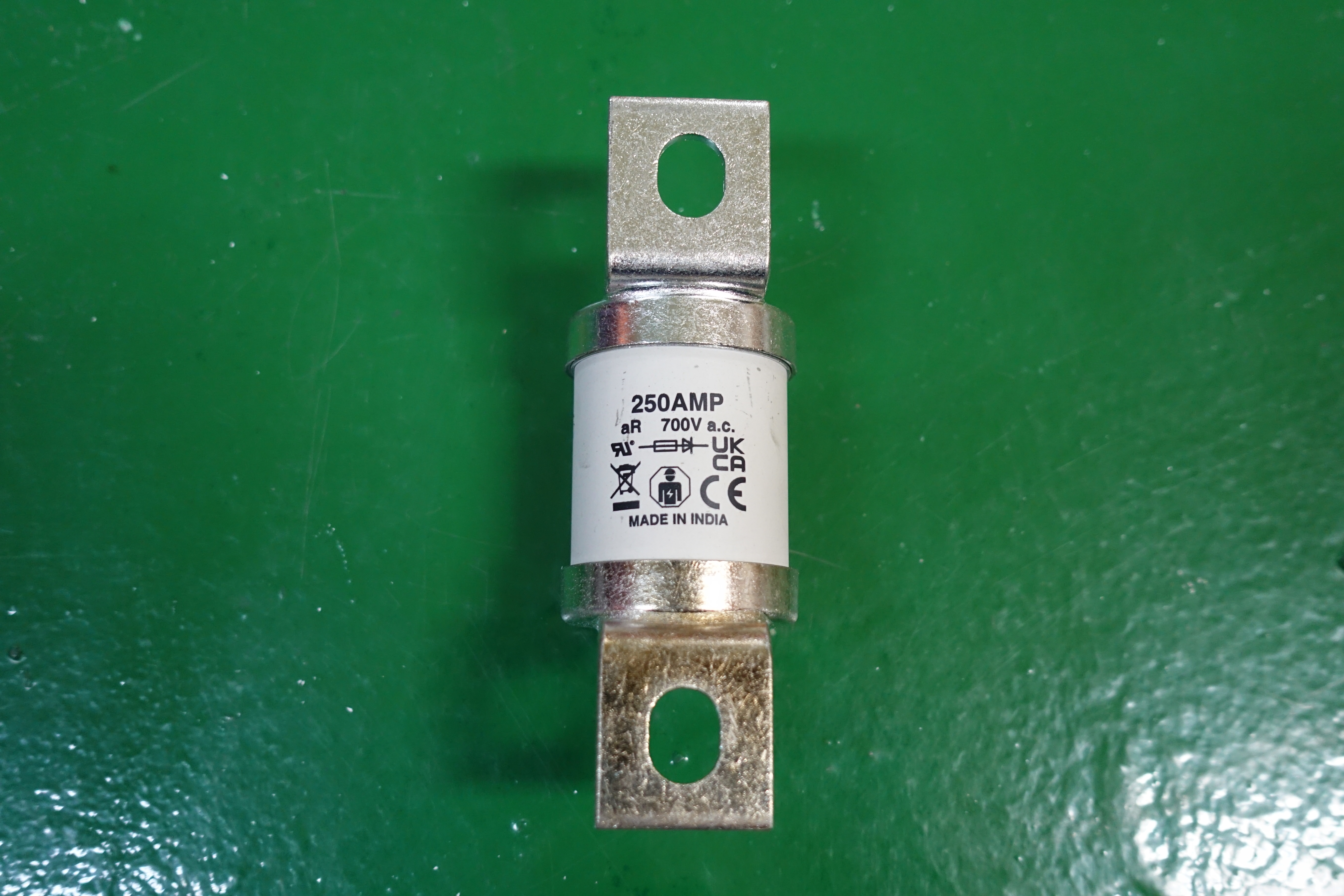 FUSE LINK,LV,CARTRIDGE,690V,GG,250A thumbnail