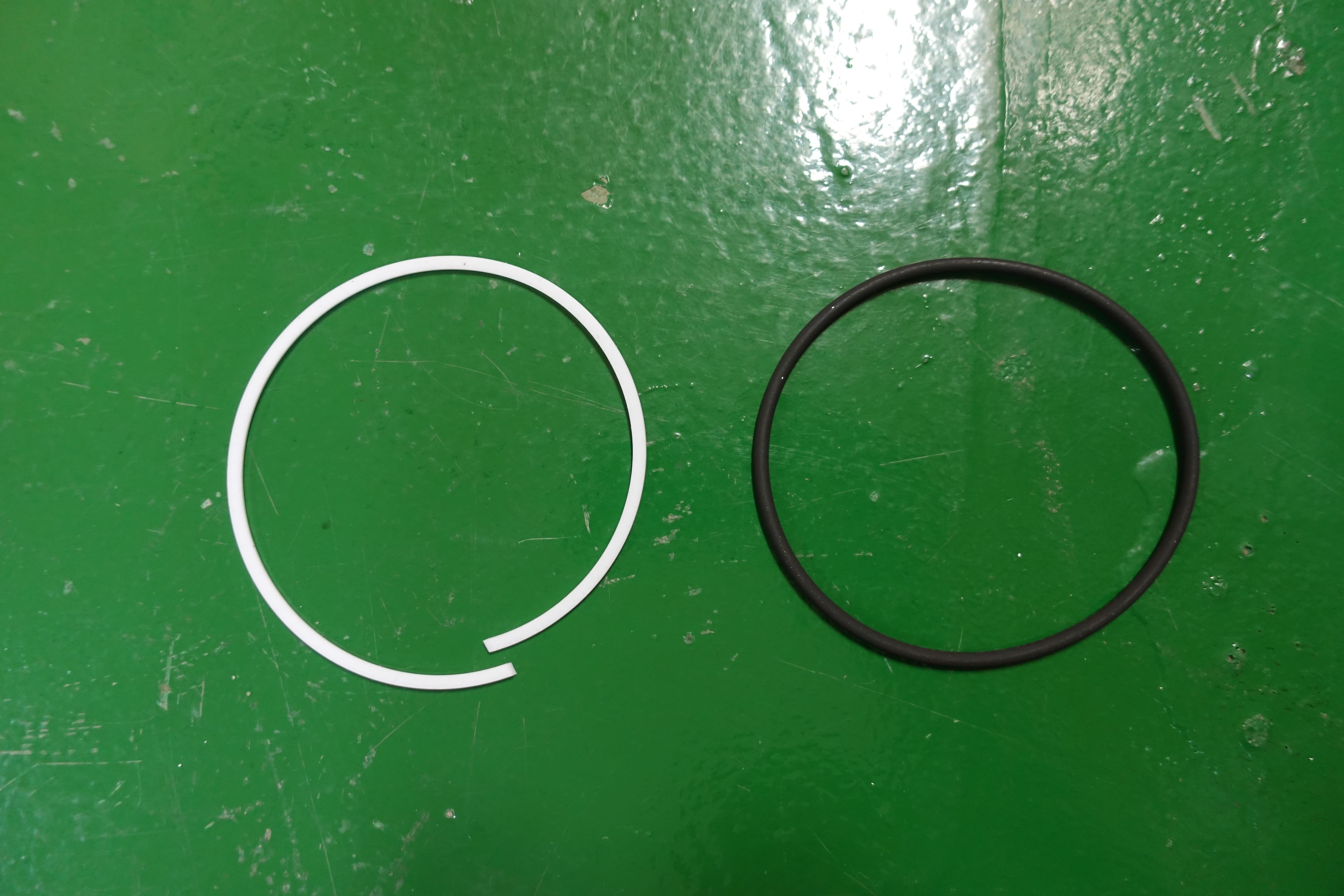 RING,BACK-UP,SPLIT RING,VITON,9MM,9X99X5 thumbnail