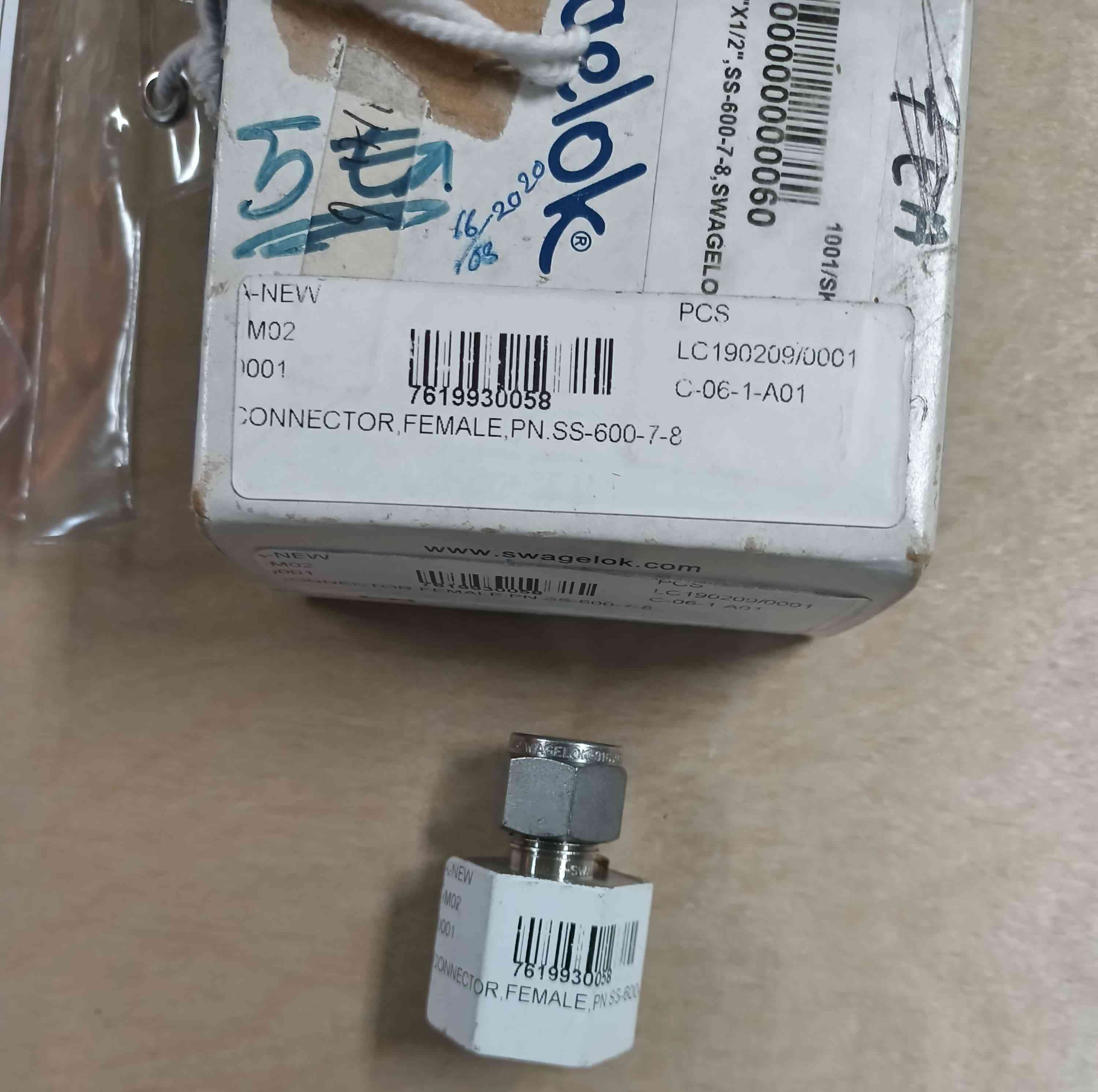CONNECTOR,COMPR TYPE,FEM,SS316,CL4700 thumbnail