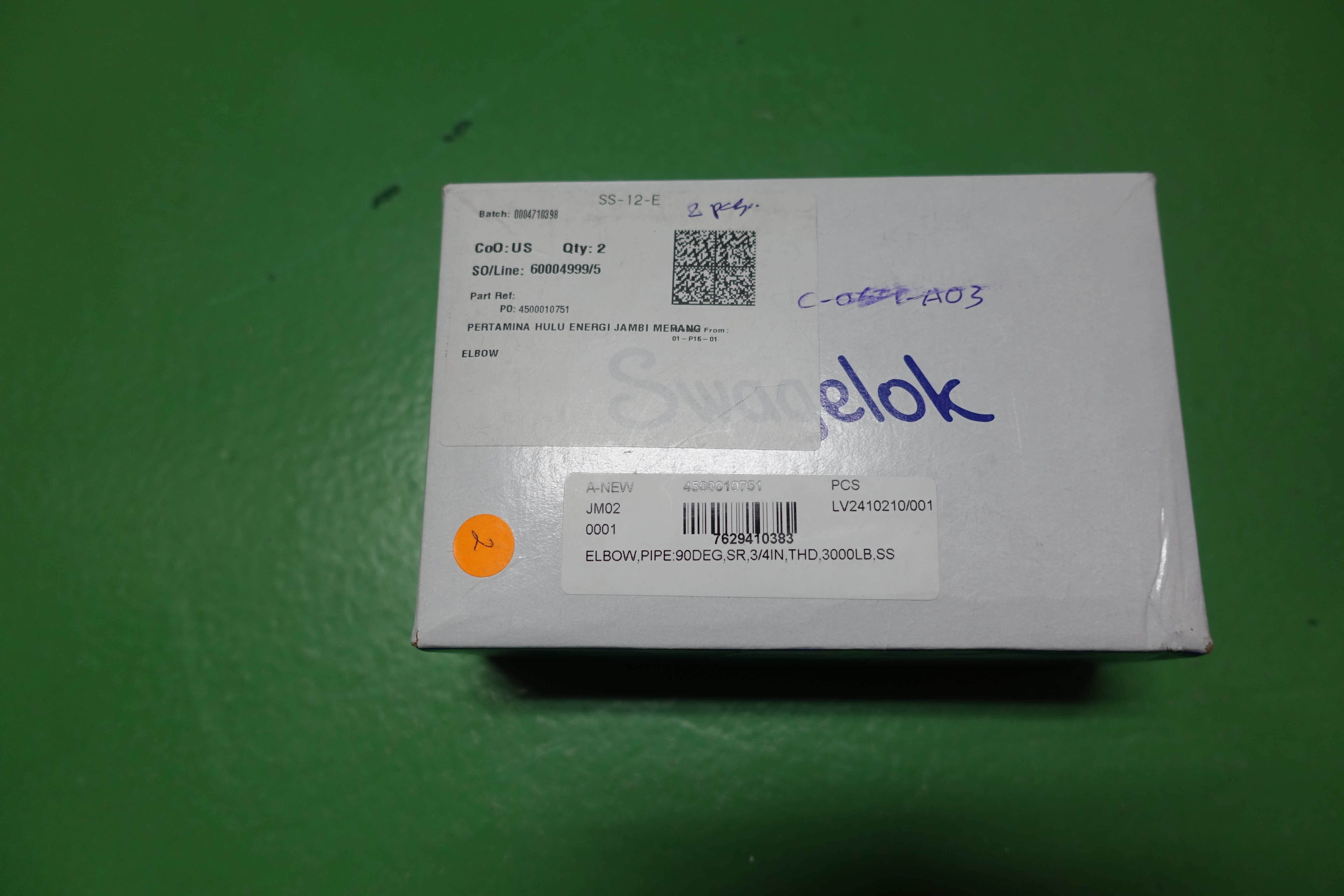 ELBOW,COMPR TYPE,90,SS316,1/4,7800PSI thumbnail