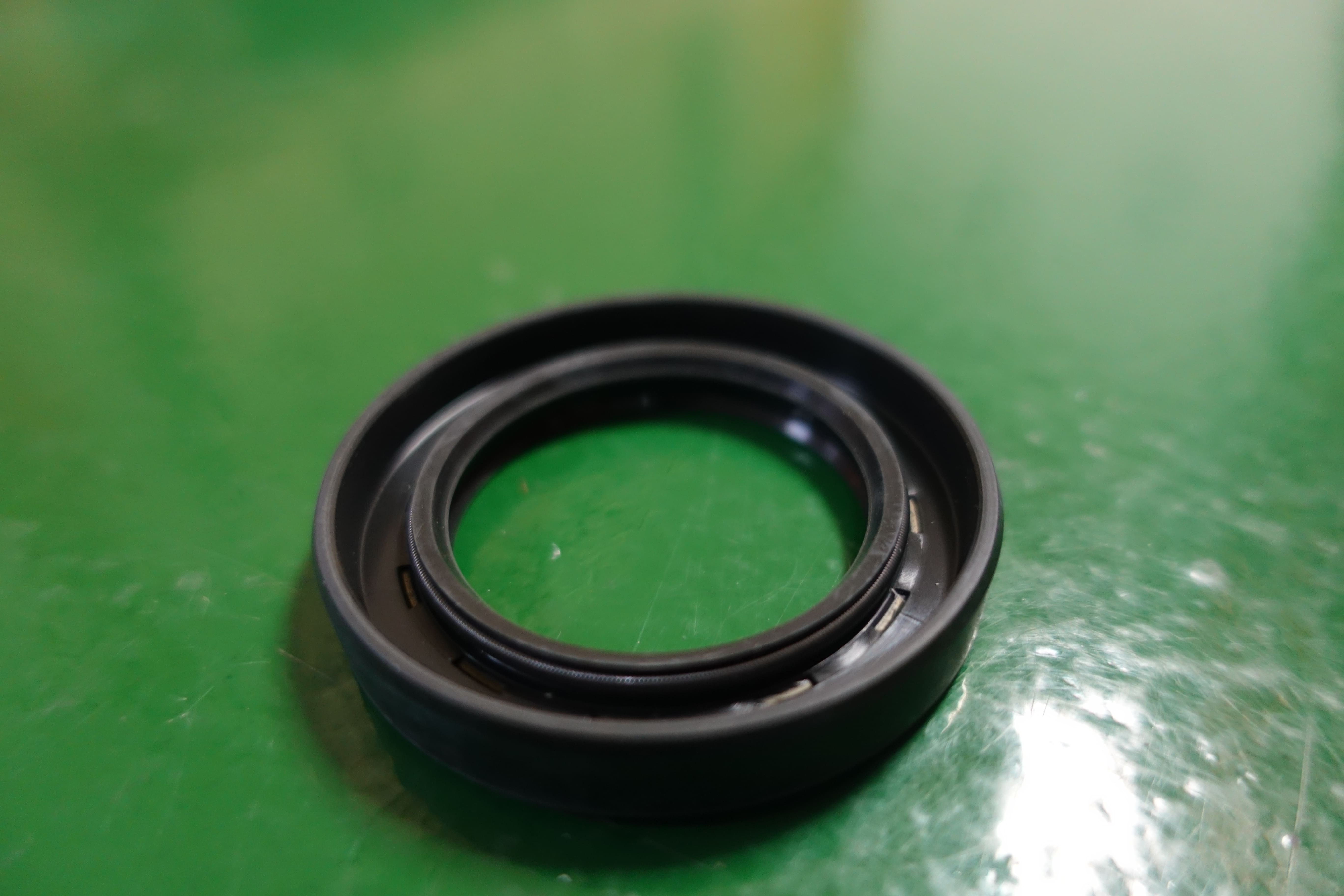 SEAL,OIL,INPUT SHAFT,SE03AA01 thumbnail
