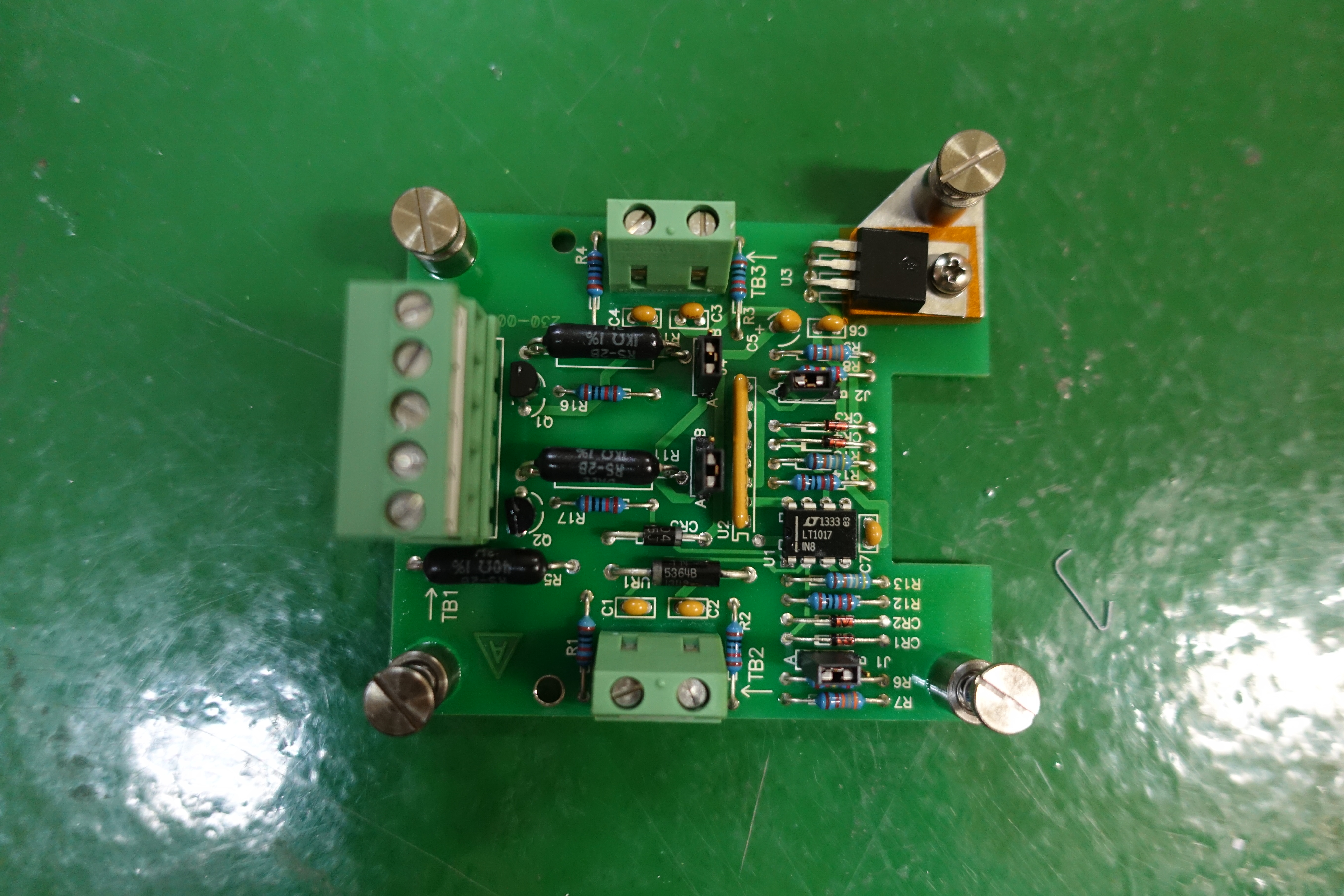 AMPLIFIER,INST,DUAL CHANNEL PREAMP,230+ thumbnail