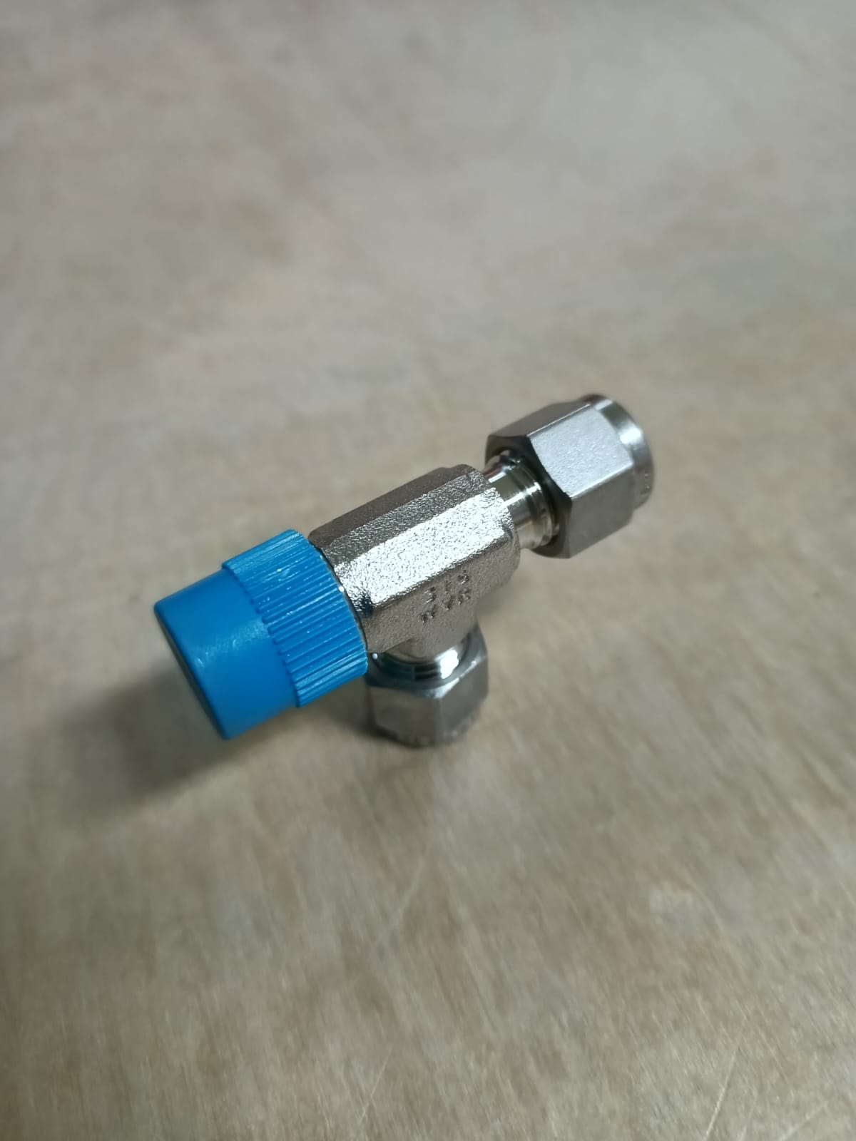TEE,COMPR TYPE,SS316,CL8000,1/4X1/4IN thumbnail