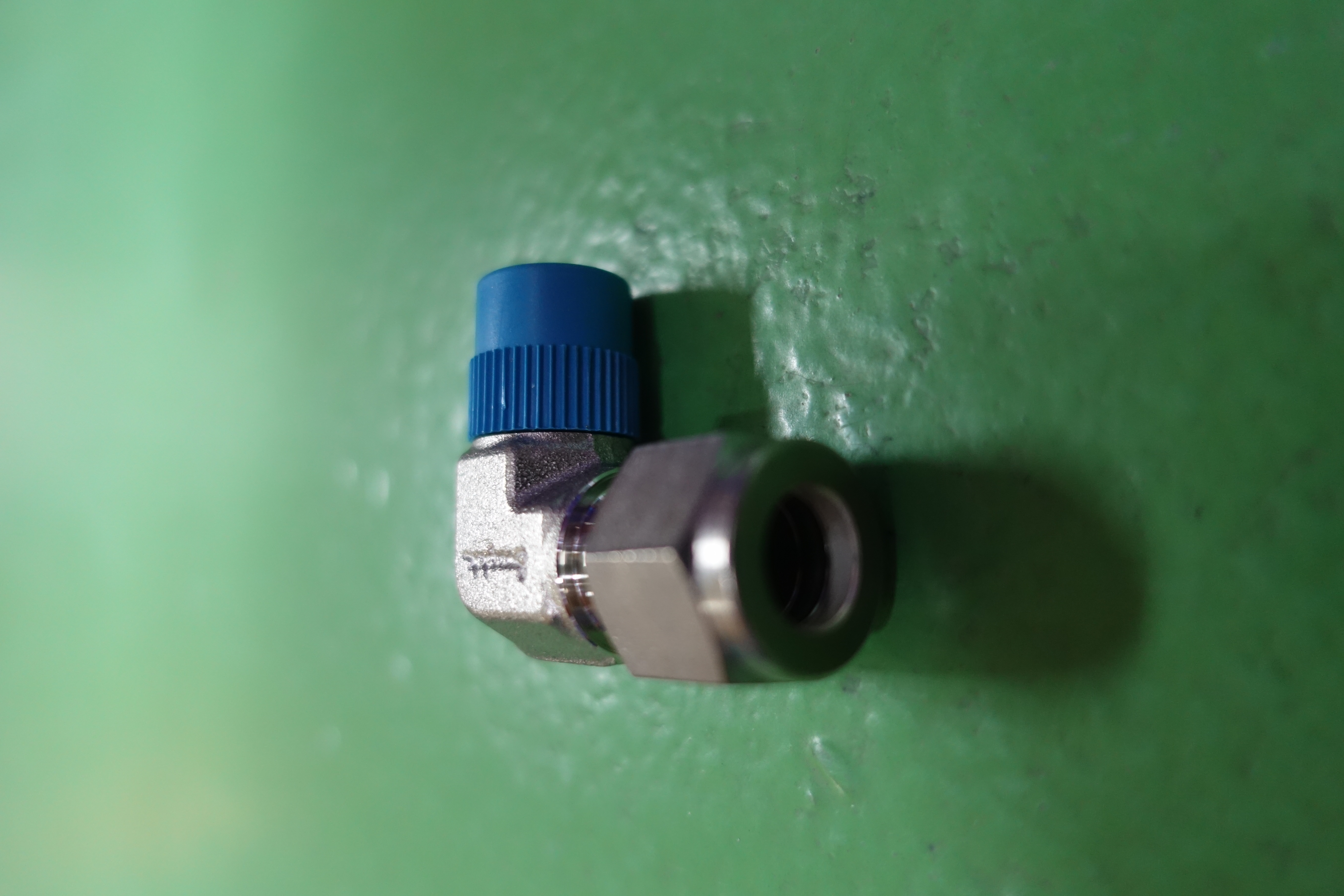 ELBOW,COMPR TYPE,90,SS316,1/4,7800PSI thumbnail