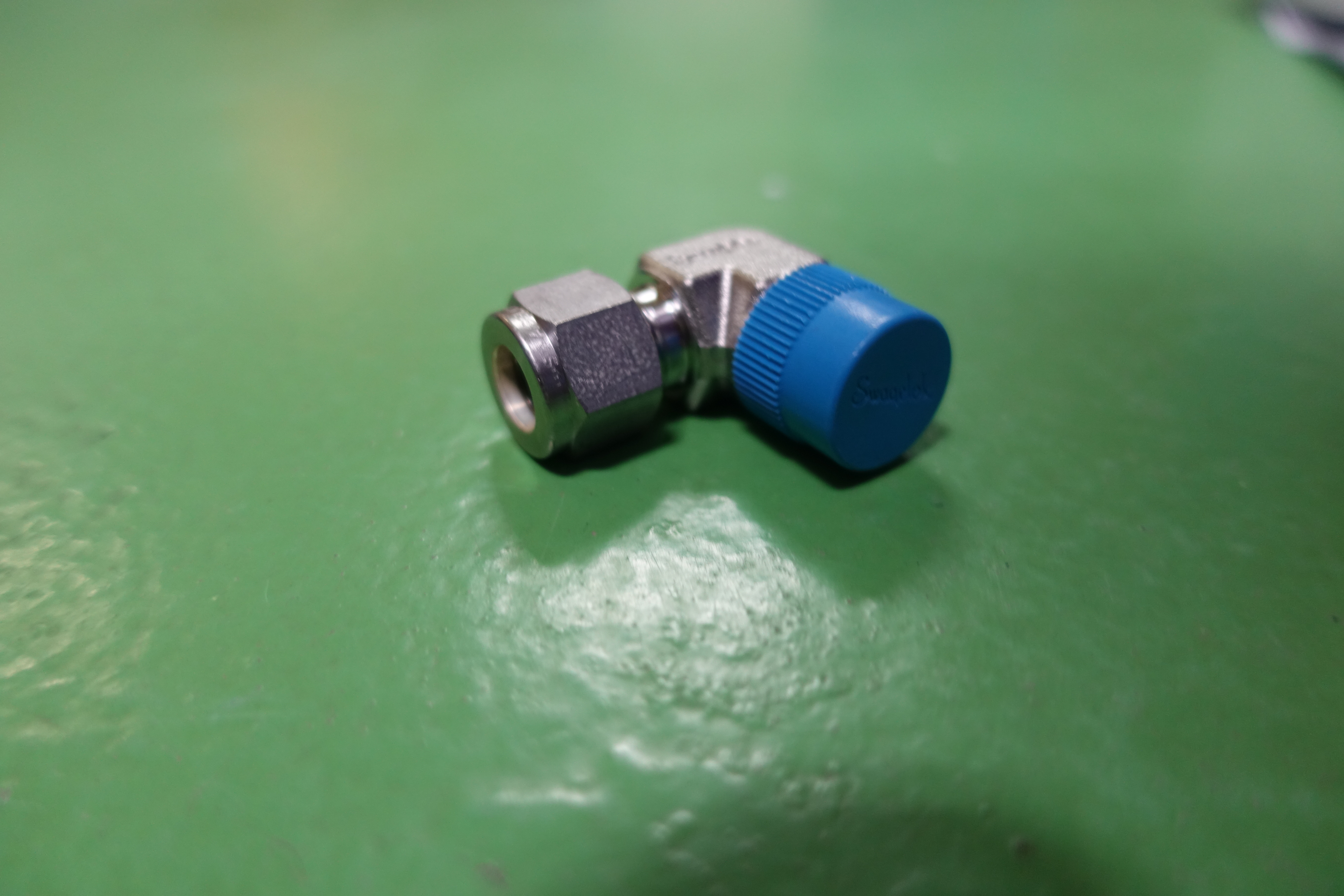 ELBOW,COMPR TYPE,90,SS316,3/8,3800PSI thumbnail