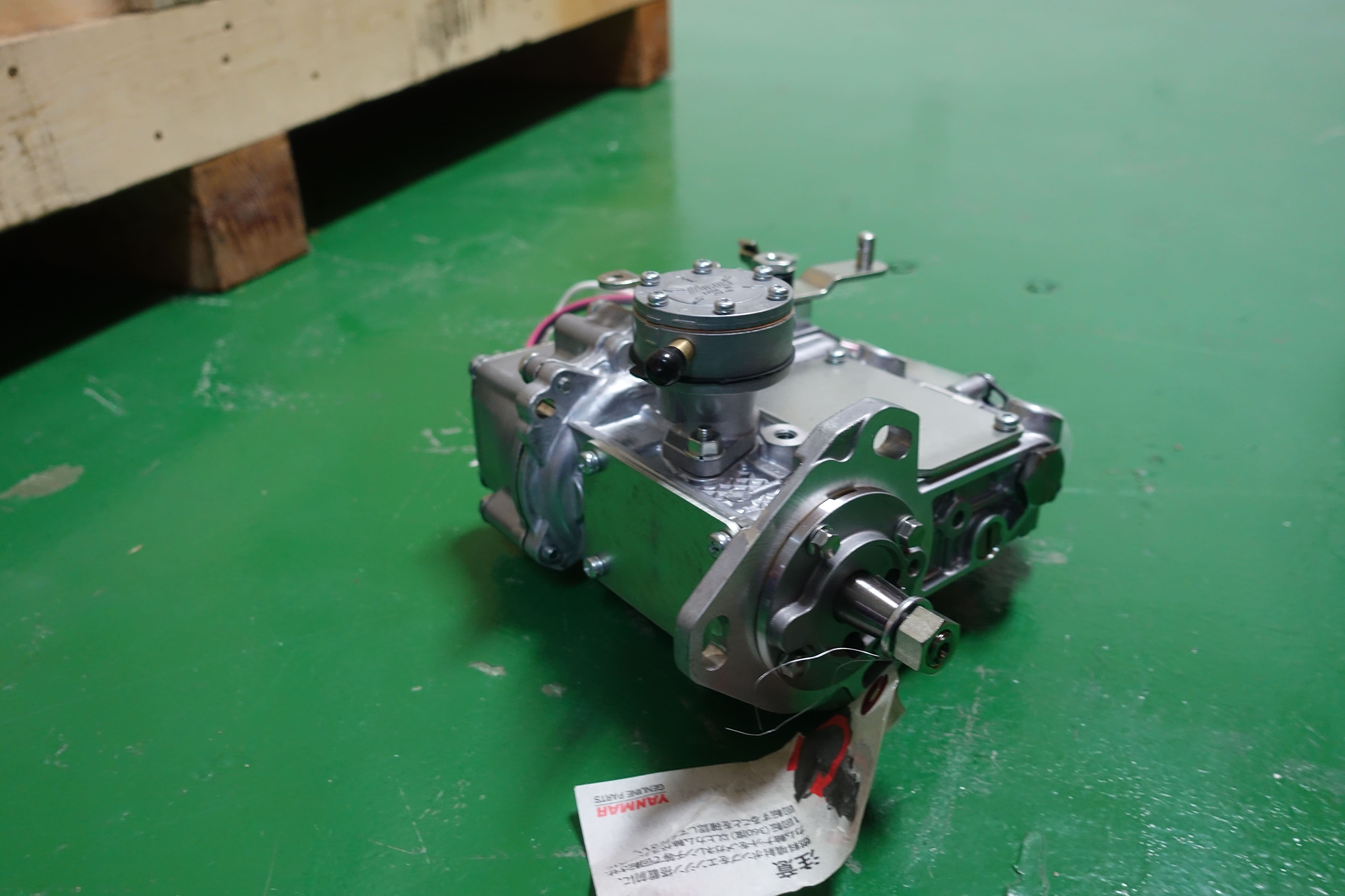 FUEL INJECTION PUMP,MIA880304 thumbnail