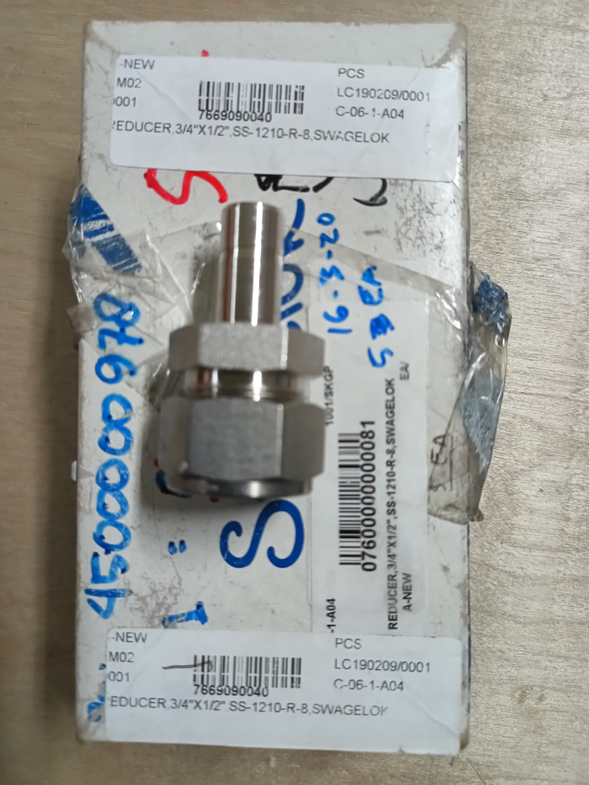 REDUCER,COMPR TYPE,3/4X1/2,SS-1210-R-8+ thumbnail
