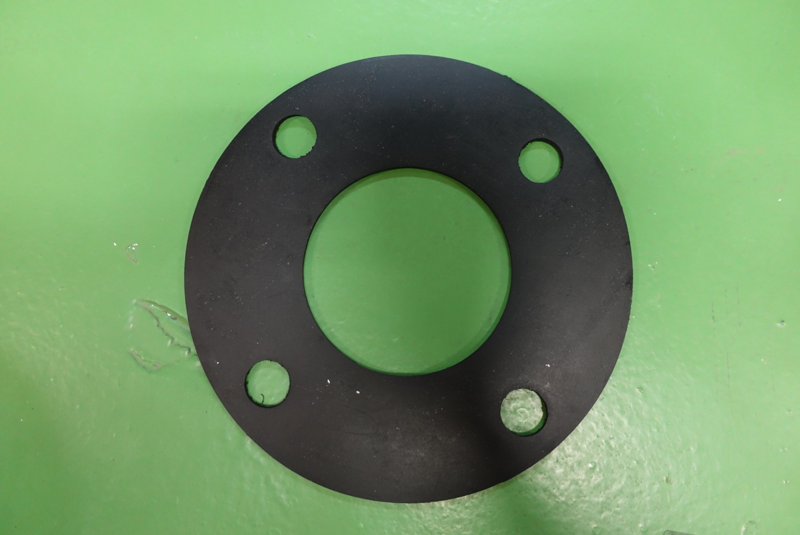 GASKET,FLAT RING,NPRN,1/8IN,150,RF,3IN thumbnail