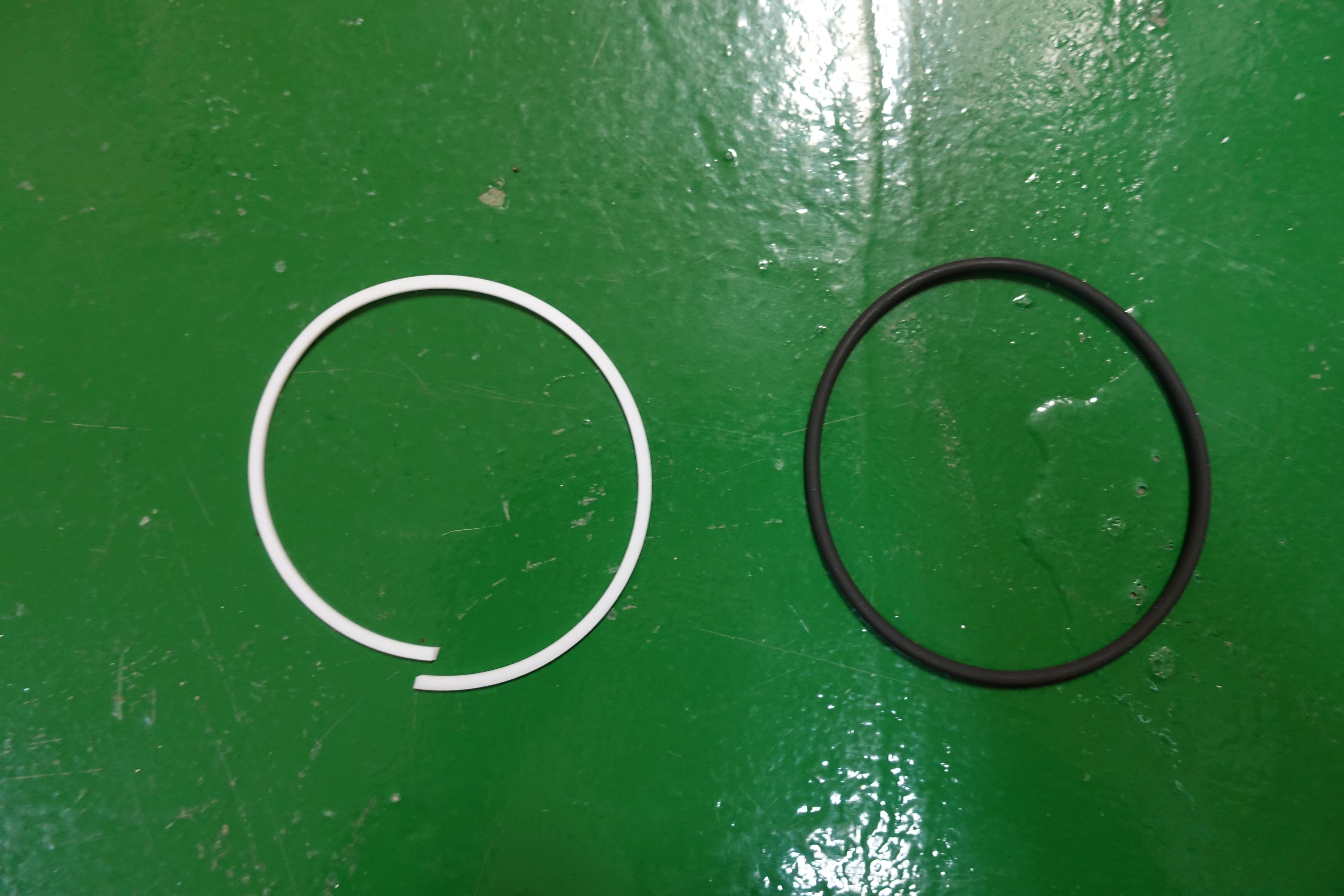 RING,BACK-UP,SPLIT RING,VITON,9MM,9X99X5