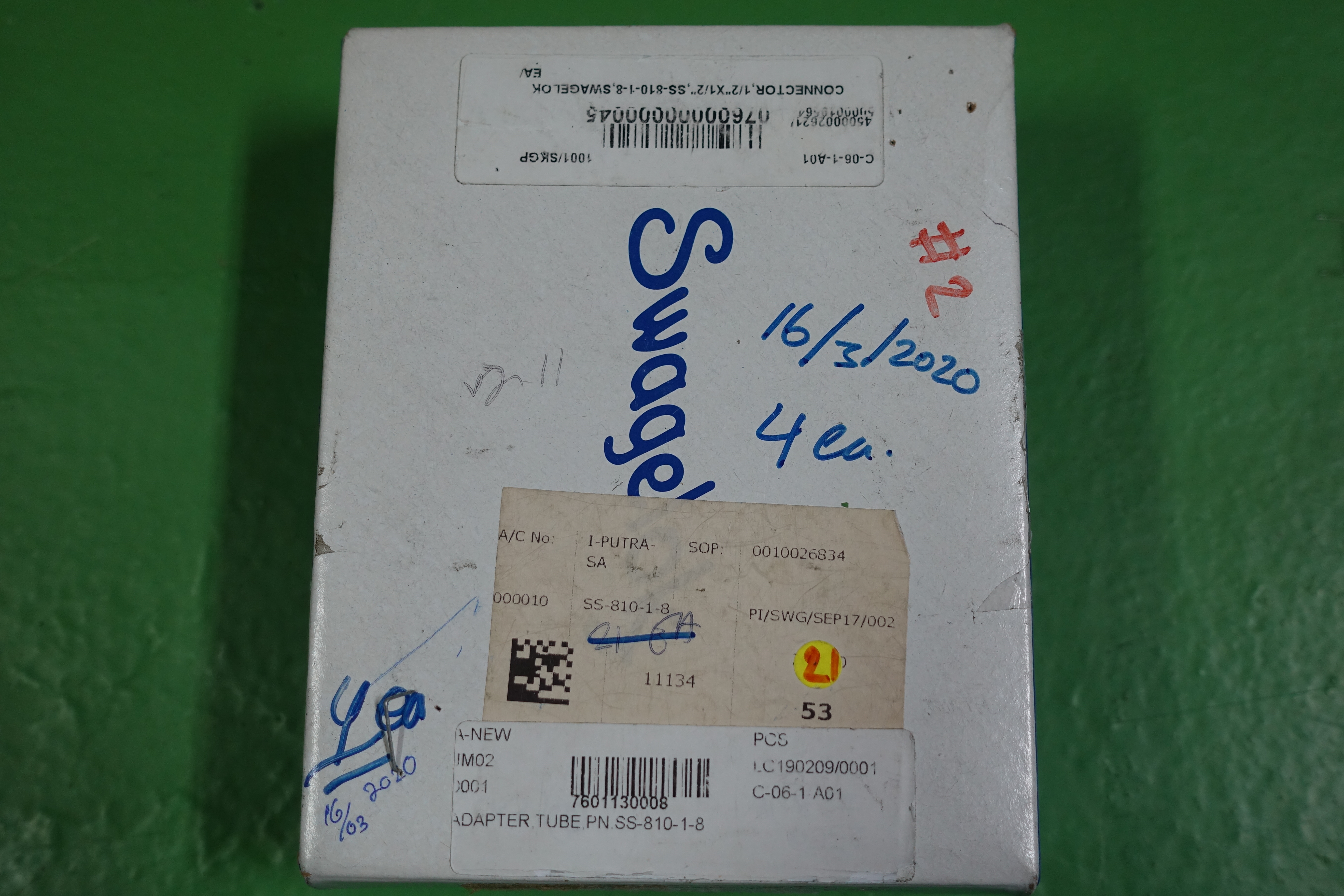ADAPTOR,COMPR TYPE,STR,SS-810-1-8 thumbnail
