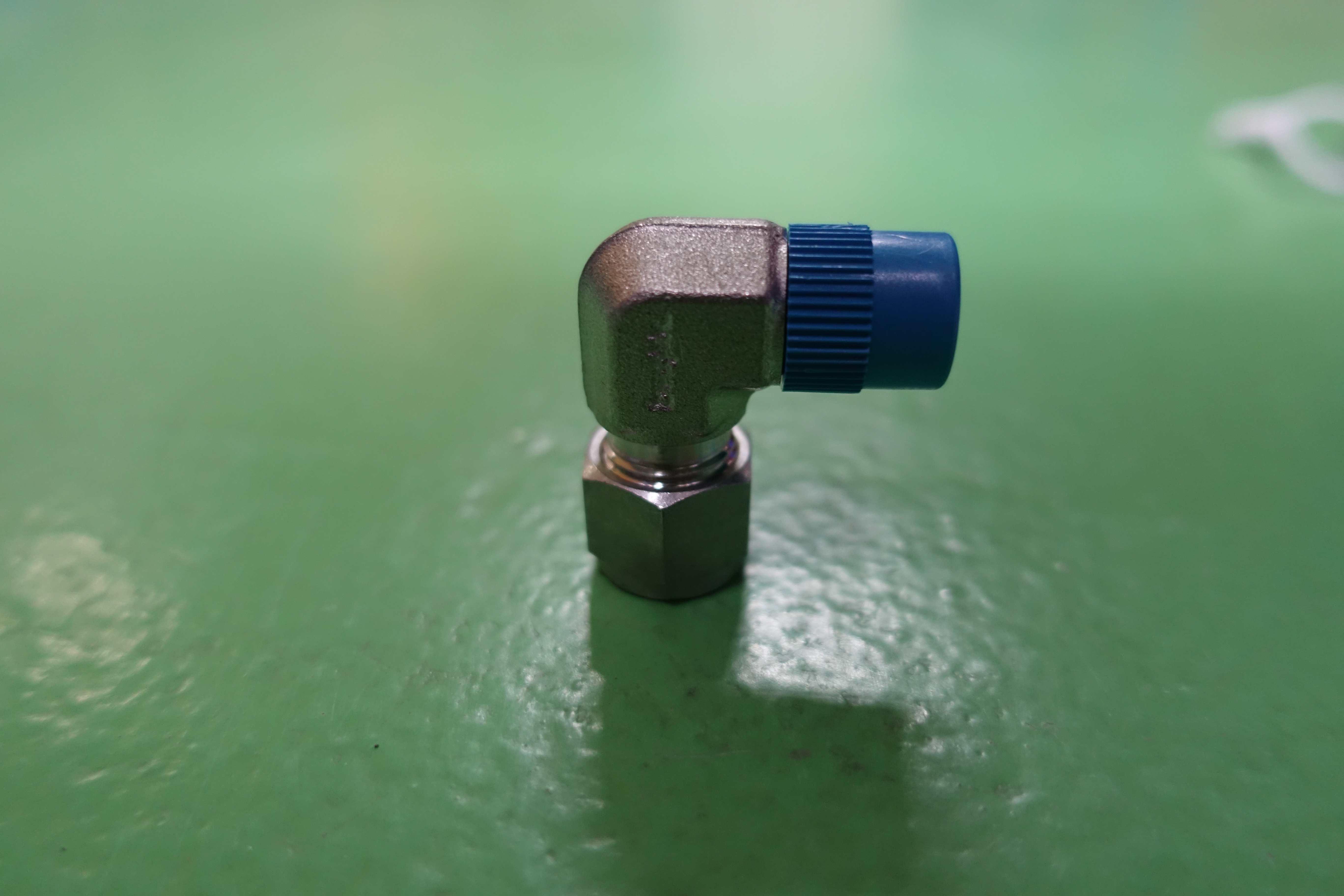 ELBOW,COMPR TYPE,90,SS316,1/4,7800PSI thumbnail