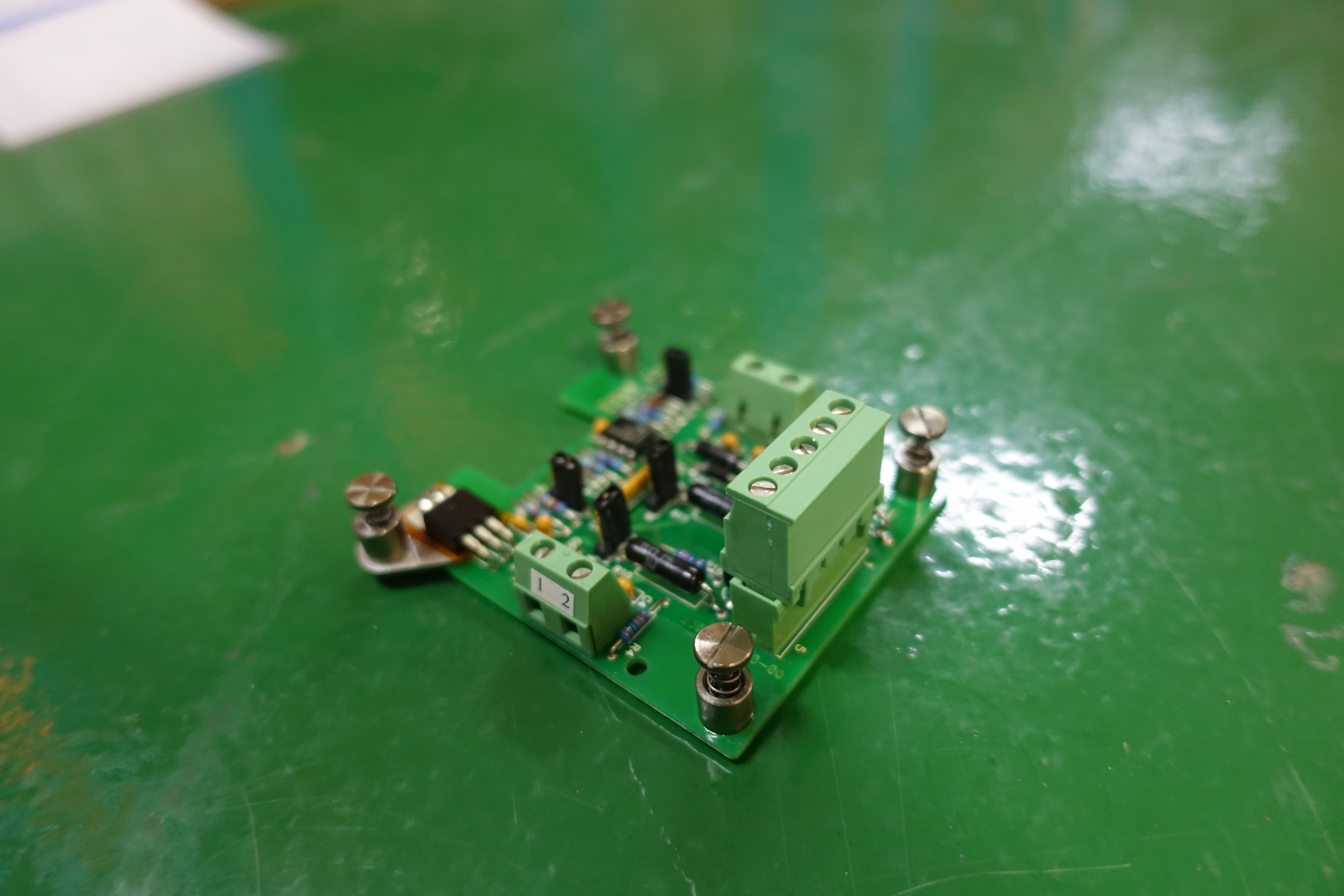 AMPLIFIER,INST,DUAL CHANNEL PREAMP,230+ thumbnail