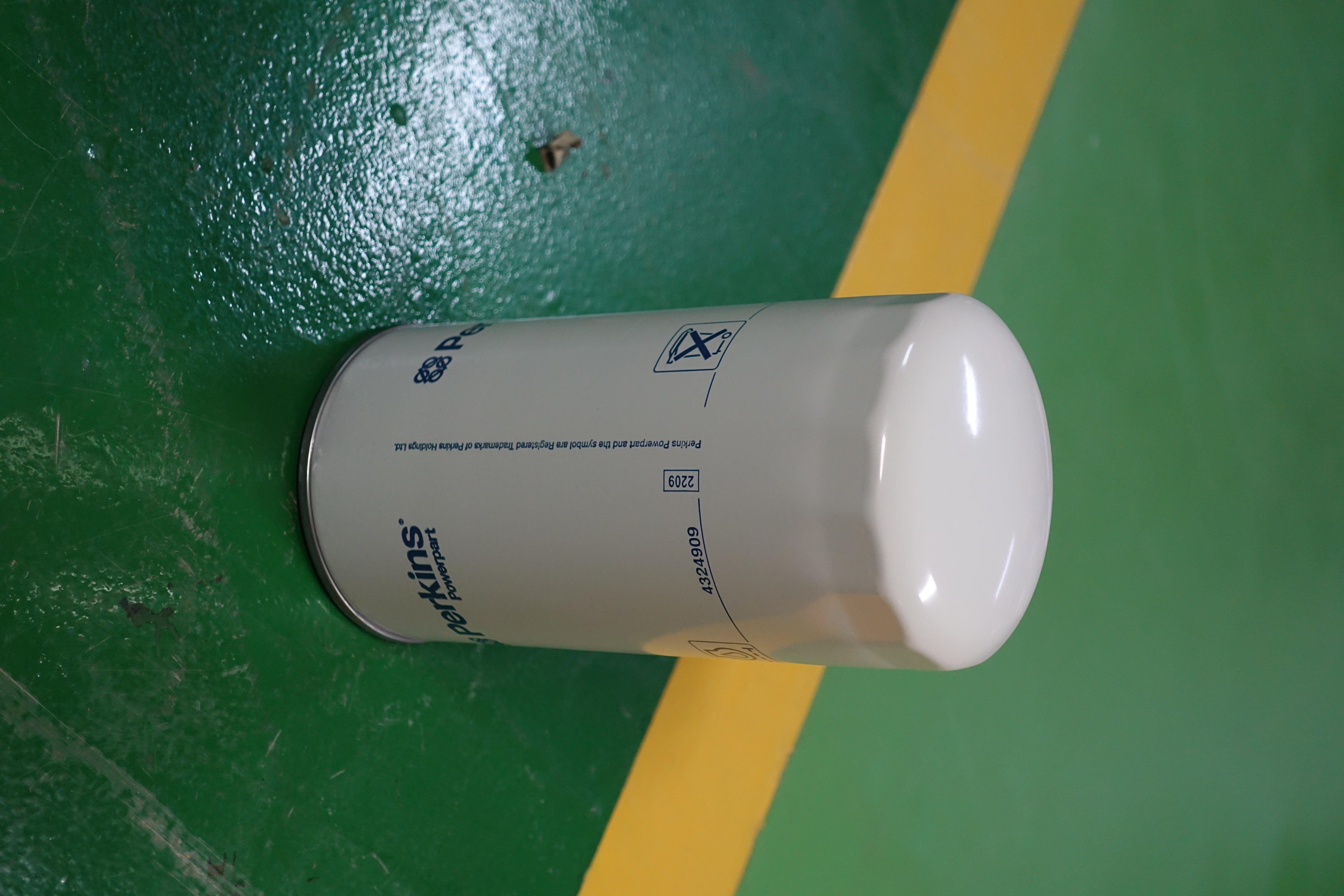 FILTER,OIL,4324909 thumbnail