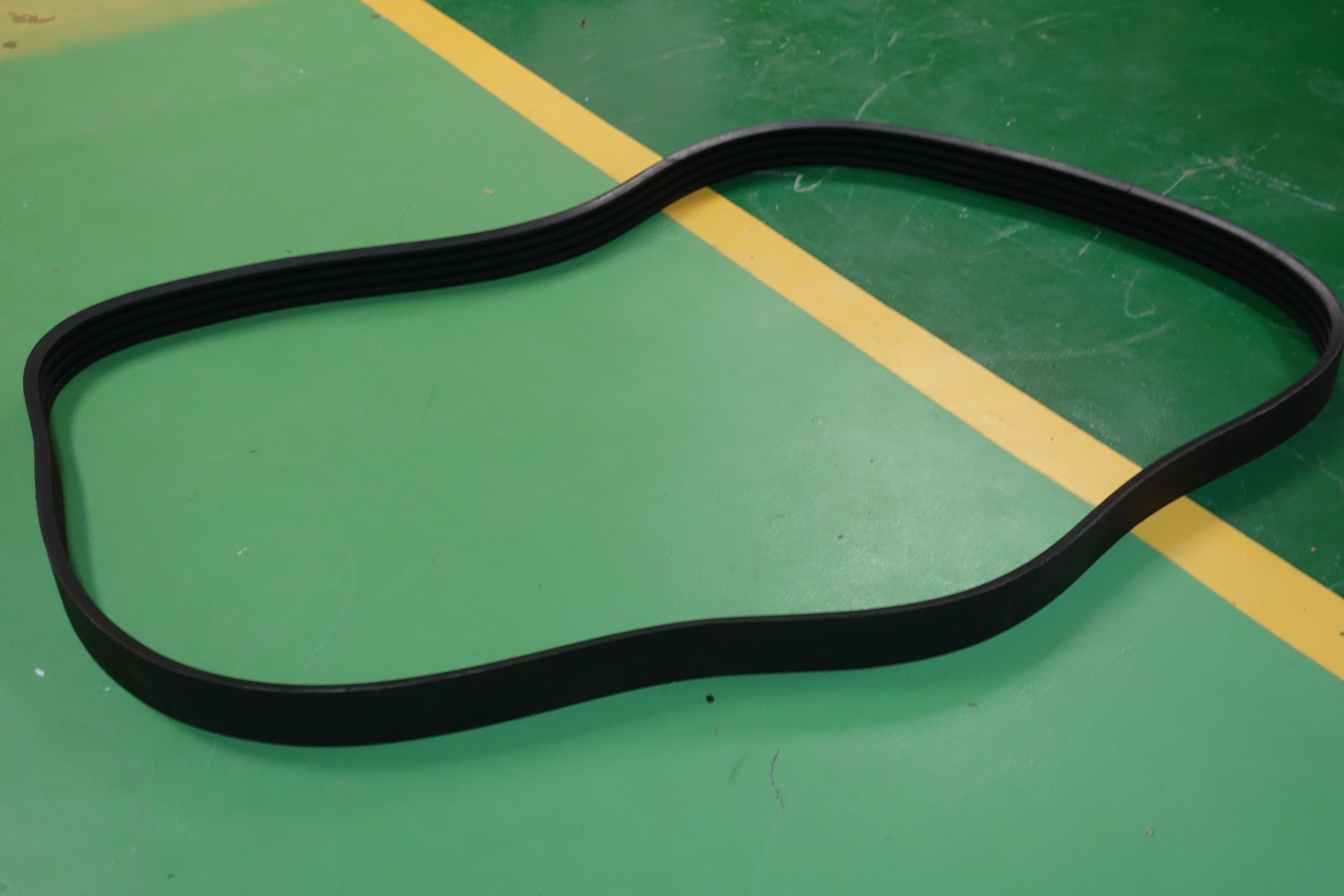 BELT,DRIVE,BELT INDUSTRI,SPB-4560-140 thumbnail
