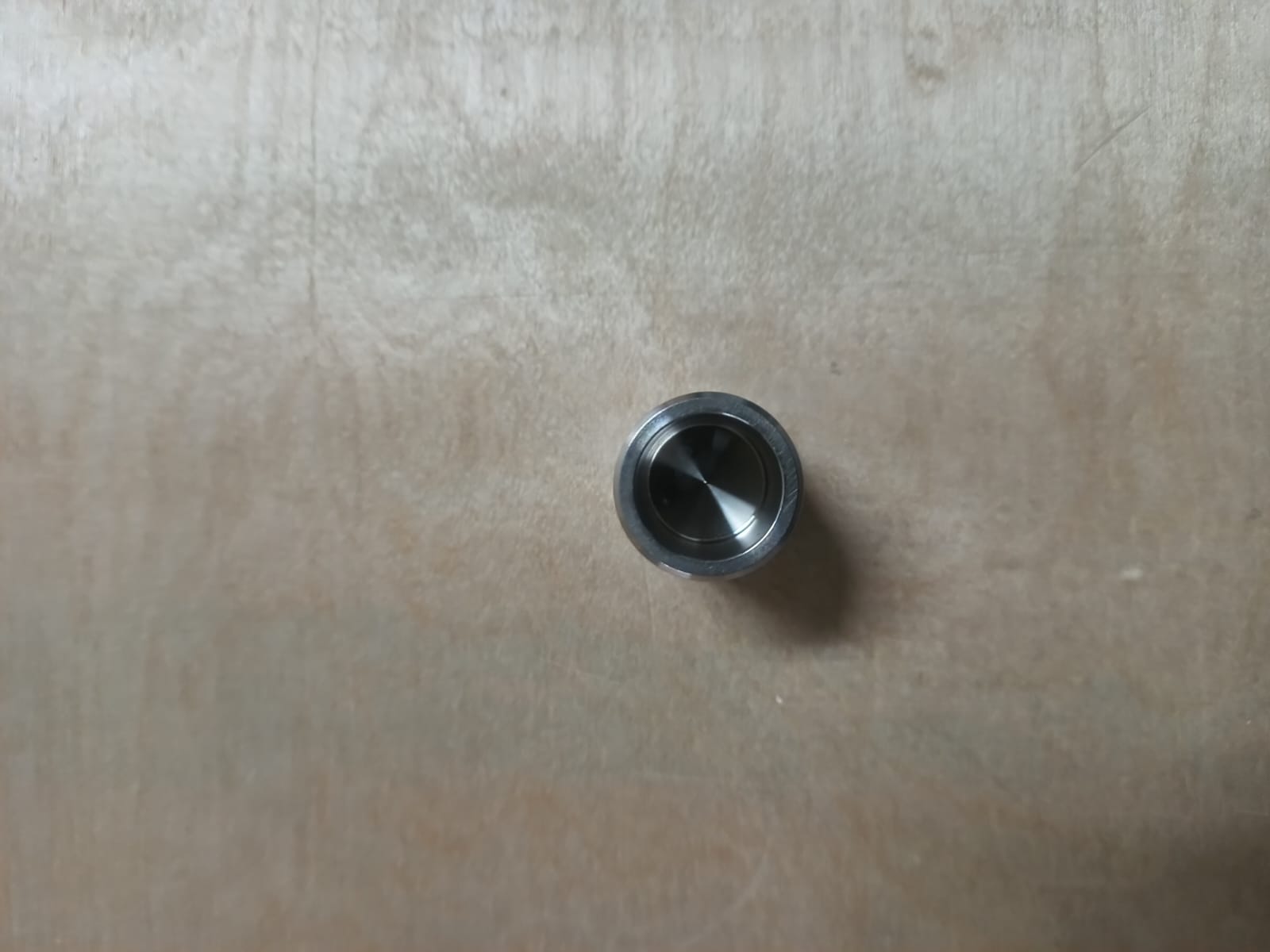 PLUG,VALVE,1E398135072 thumbnail