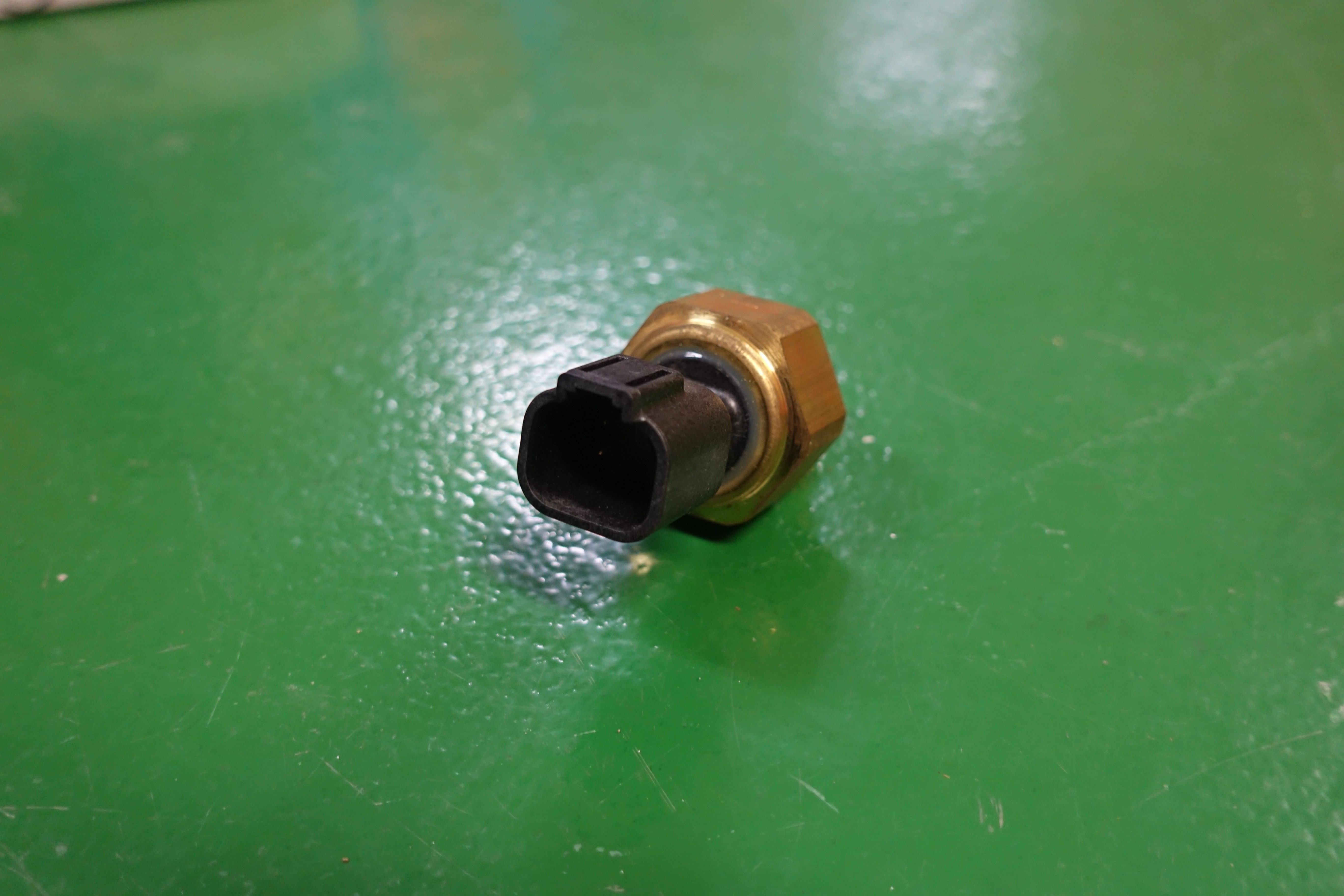 SENSOR,PRS,TEMPERATURE,4921473,CUMMINS thumbnail