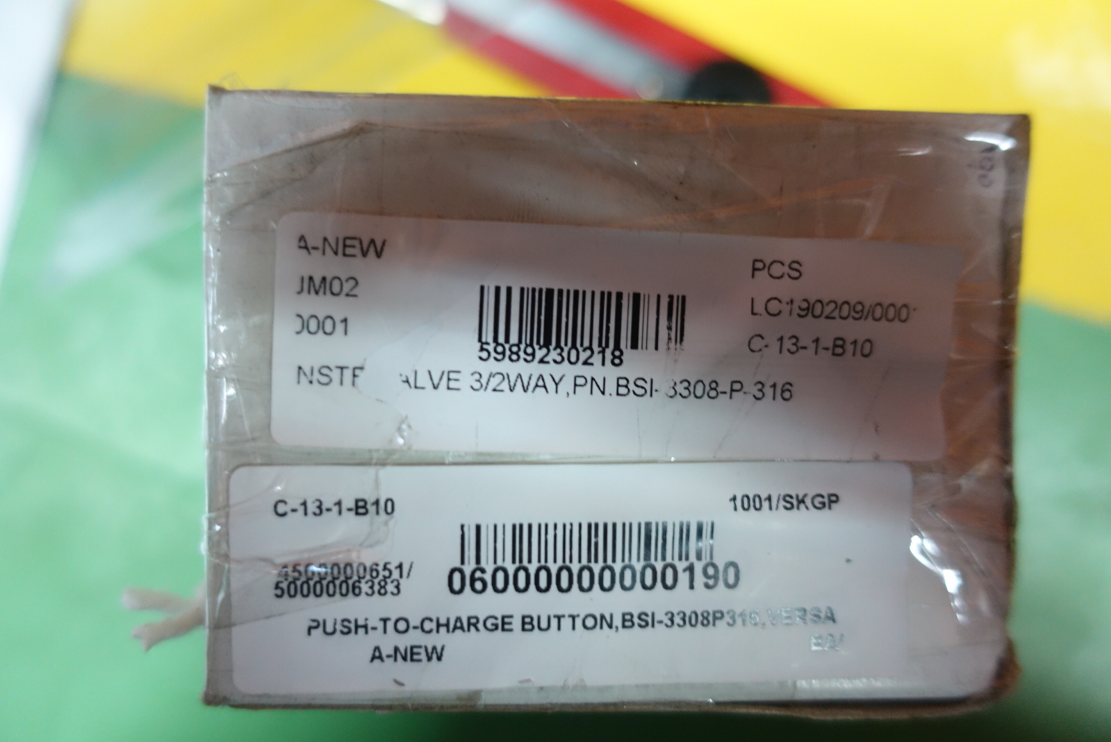 VALVE,DIRNL CTRL,NORLY-CLSD,1/4IN300PSIG