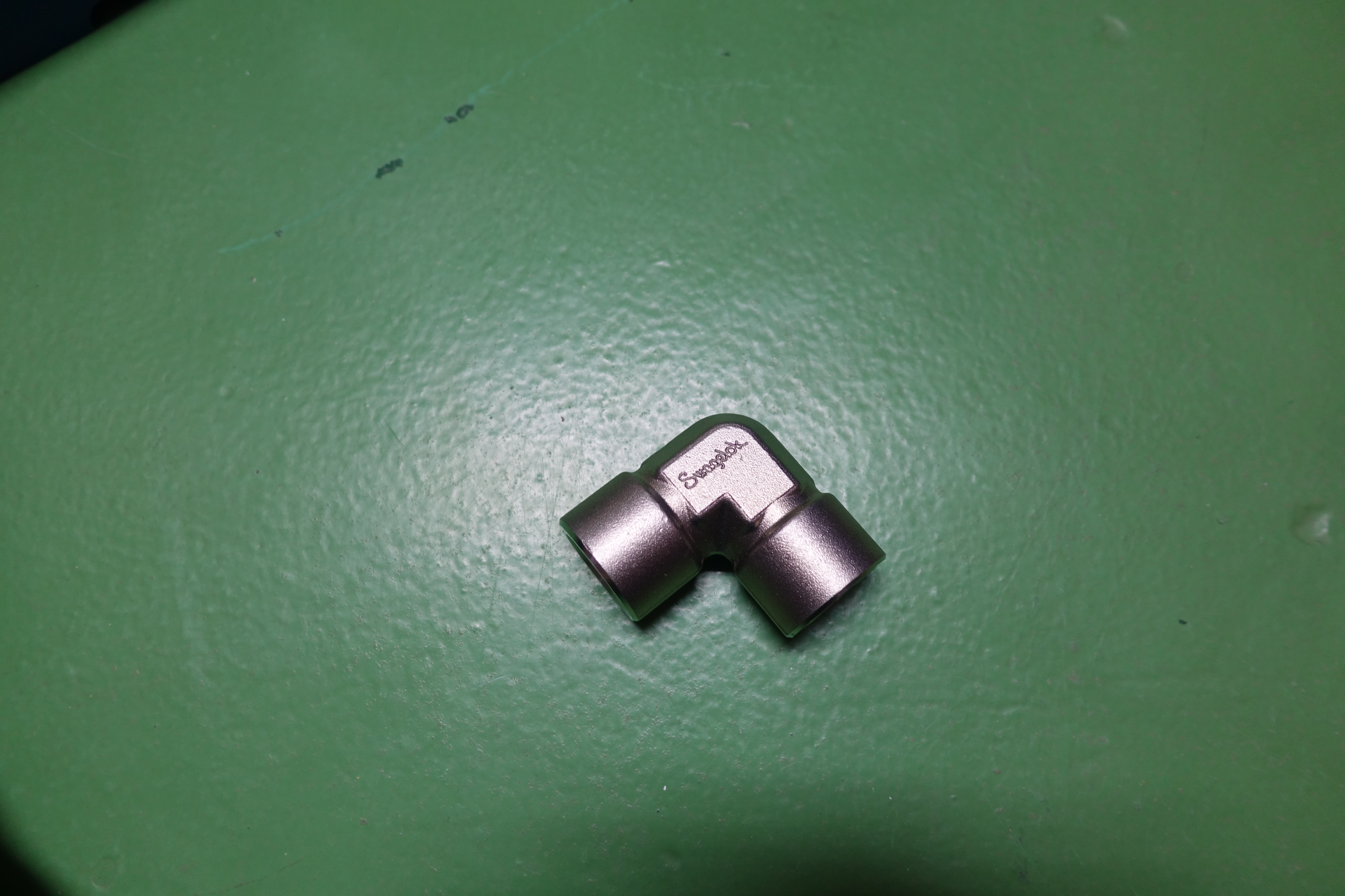 ELBOW,COMPR TYPE,90,SS316,1/4,7800PSI thumbnail