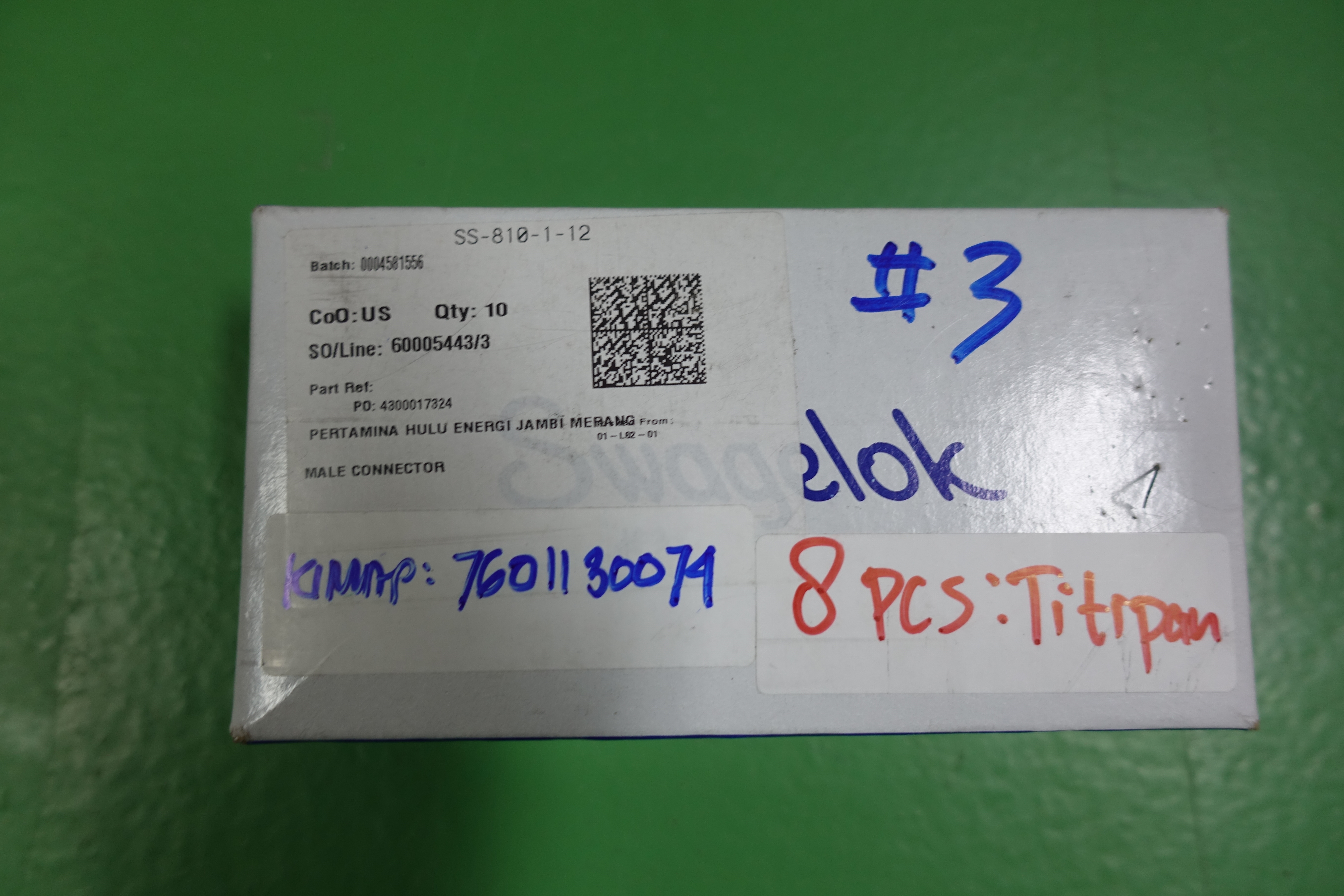 CONNECTOR,COMPR TYPE,STR,3/4IN,SS-810-1+ thumbnail