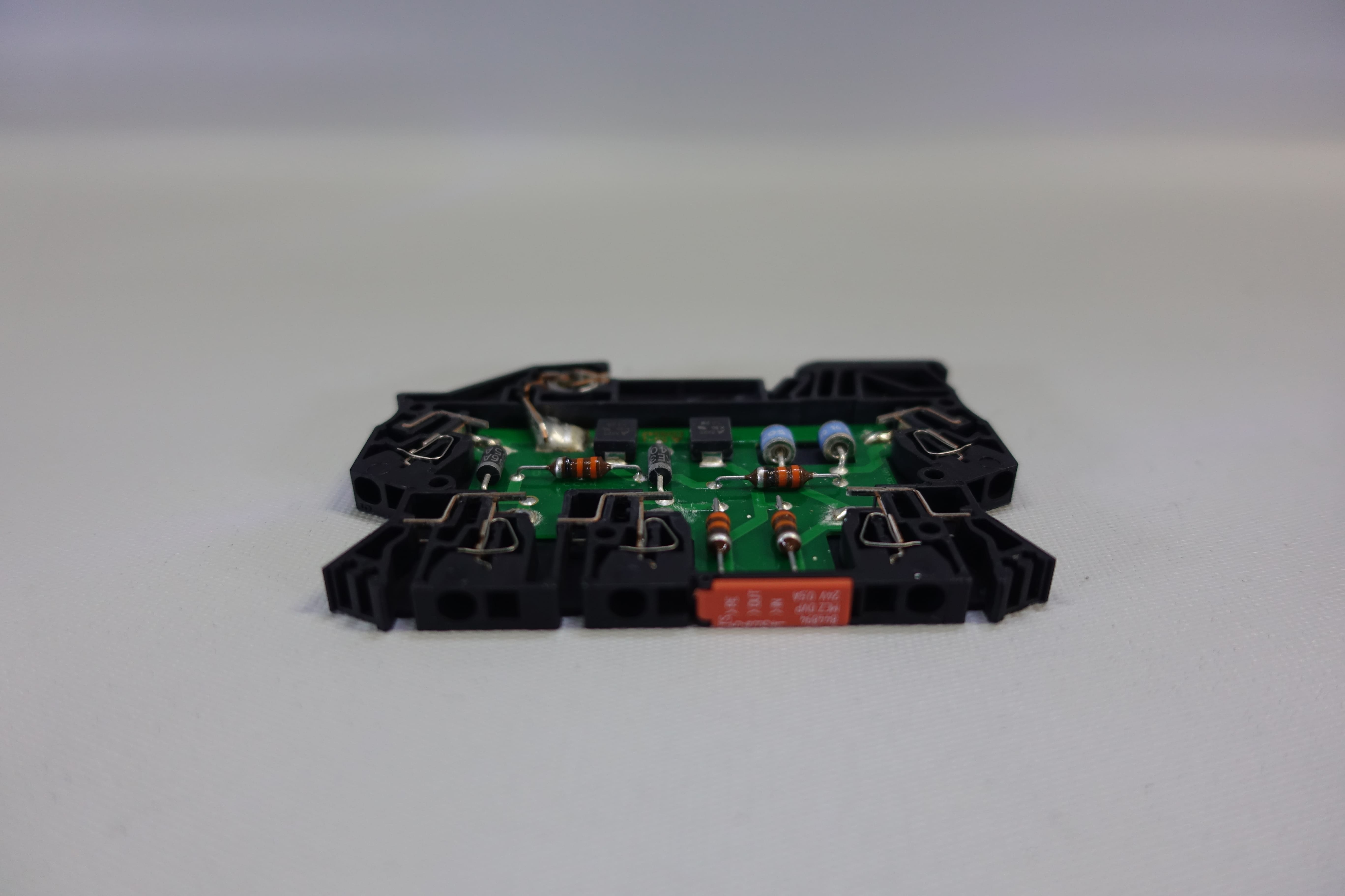 PROTECTOR,SURGE,24 VDC,SPD1-3,CHROMALOX thumbnail