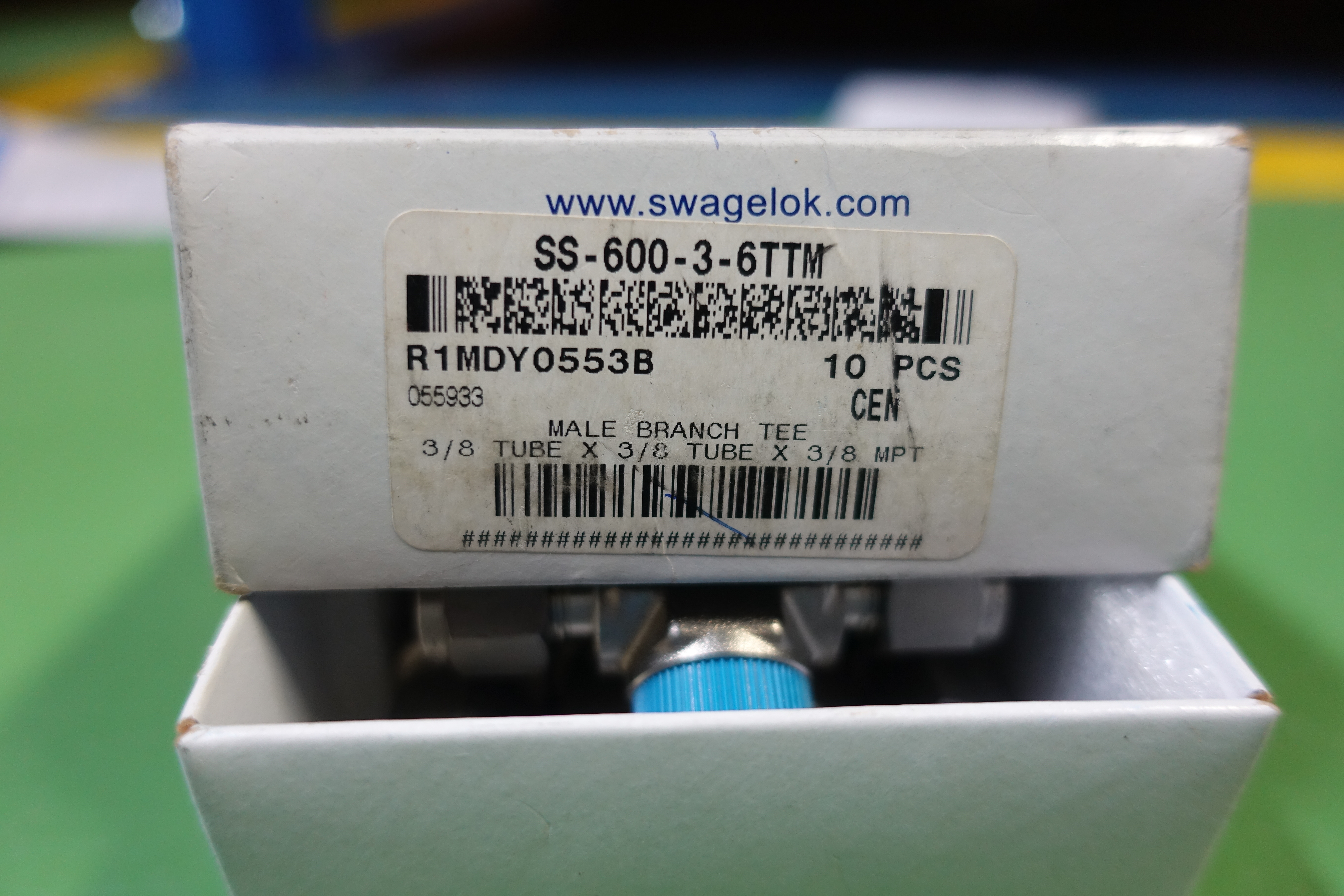 TEE,COMPR TYPE,SS316,7800PSI,3/8X3/8X3/+ thumbnail