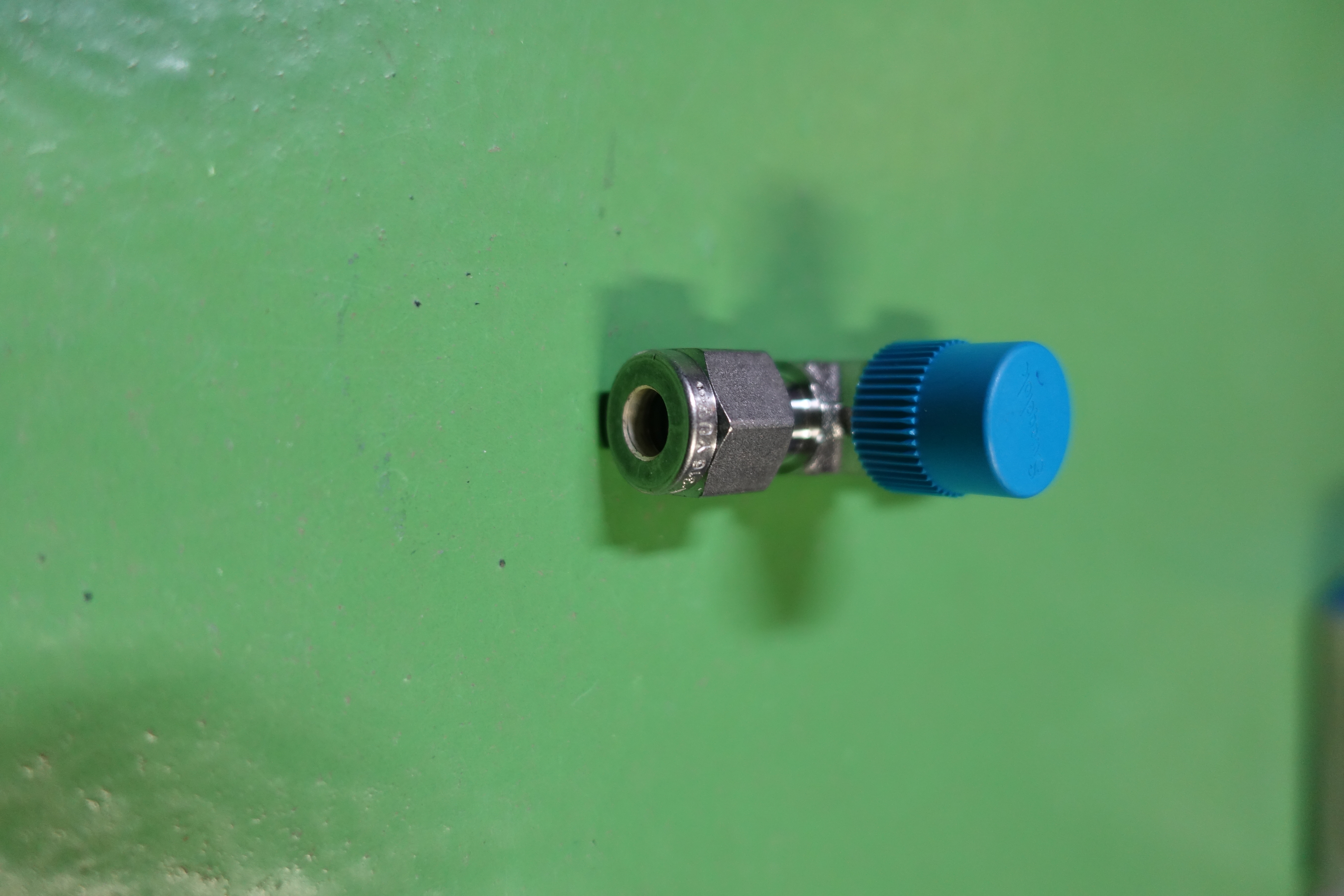 TEE,COMPR TYPE,SS316,8000PSI,1/4X1/4X1/+ thumbnail
