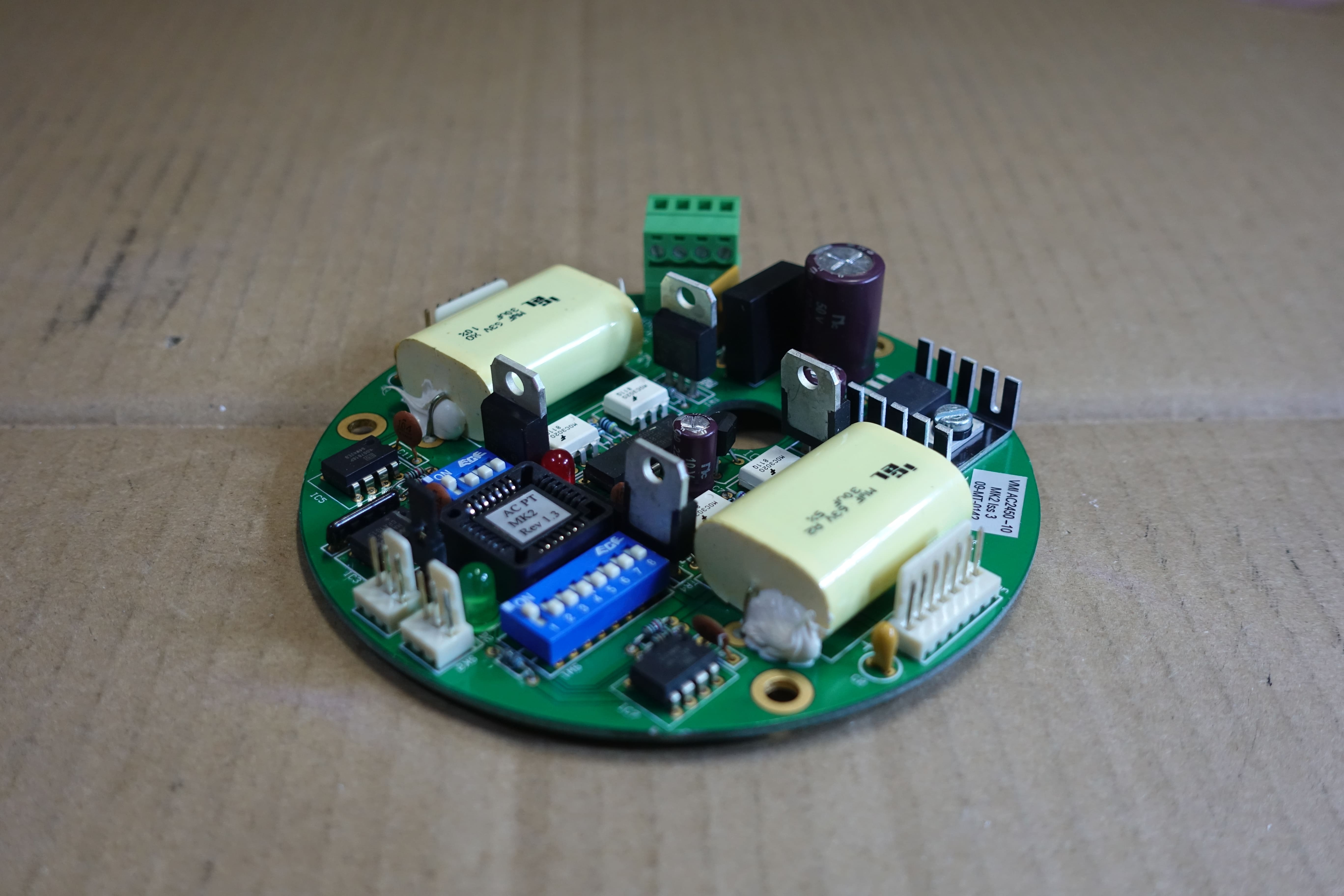 FAST ETHERNET MEDIA CONVERTERS,ET111 thumbnail