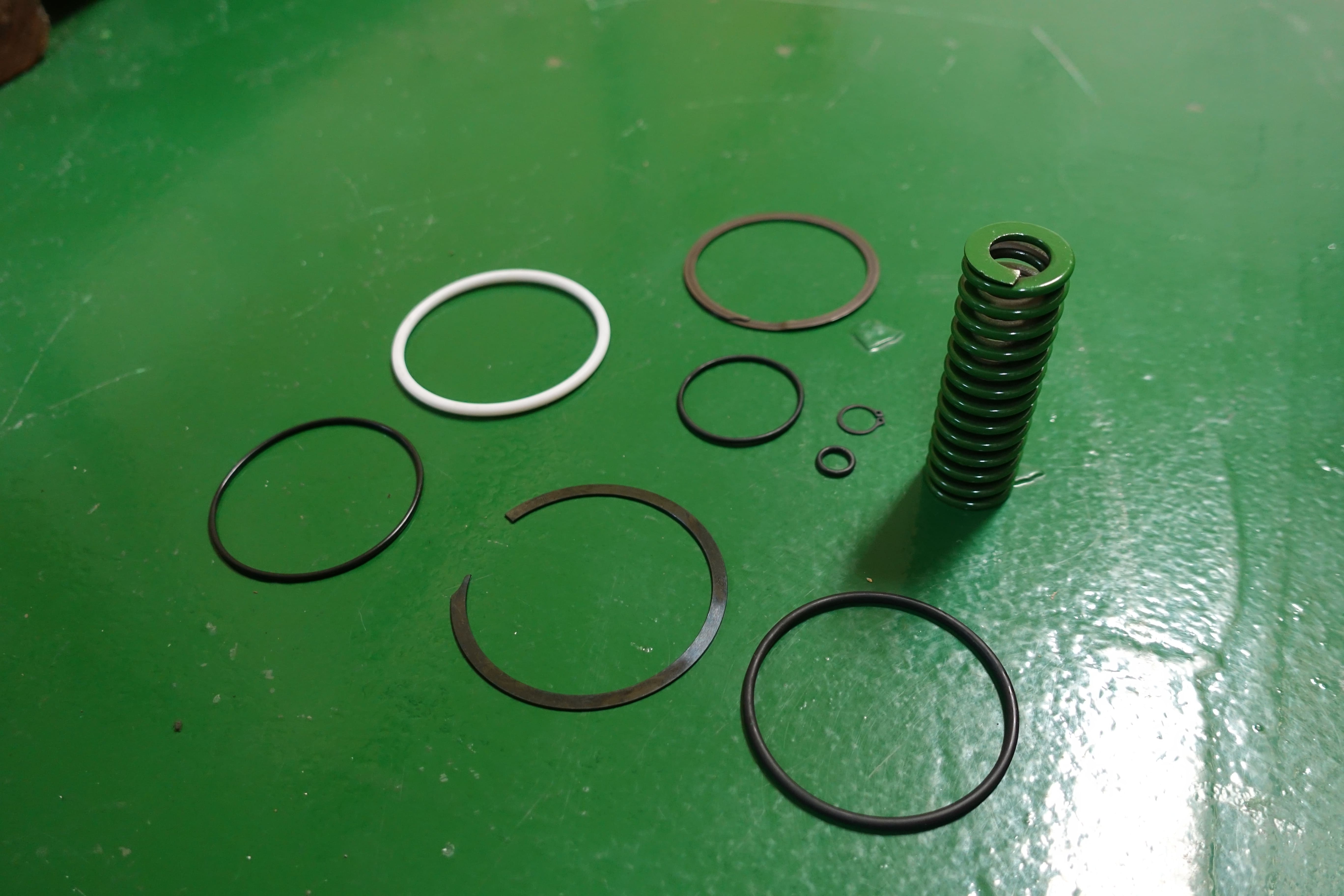 VALVE KIT,UNLOADER,39216155 thumbnail