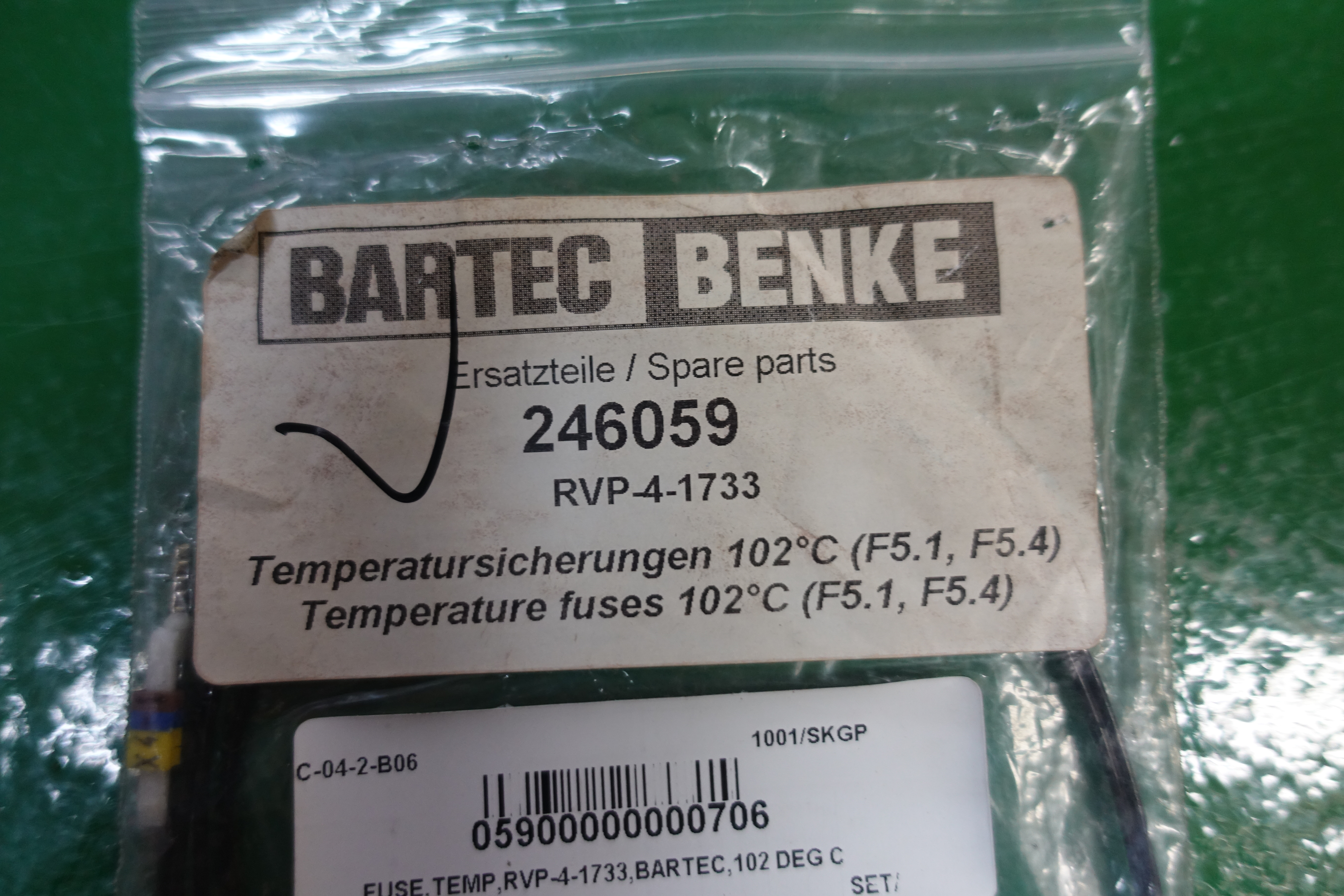 FUSE,TEMP,RVP-4-1733,BARTEC,102 DEG C thumbnail