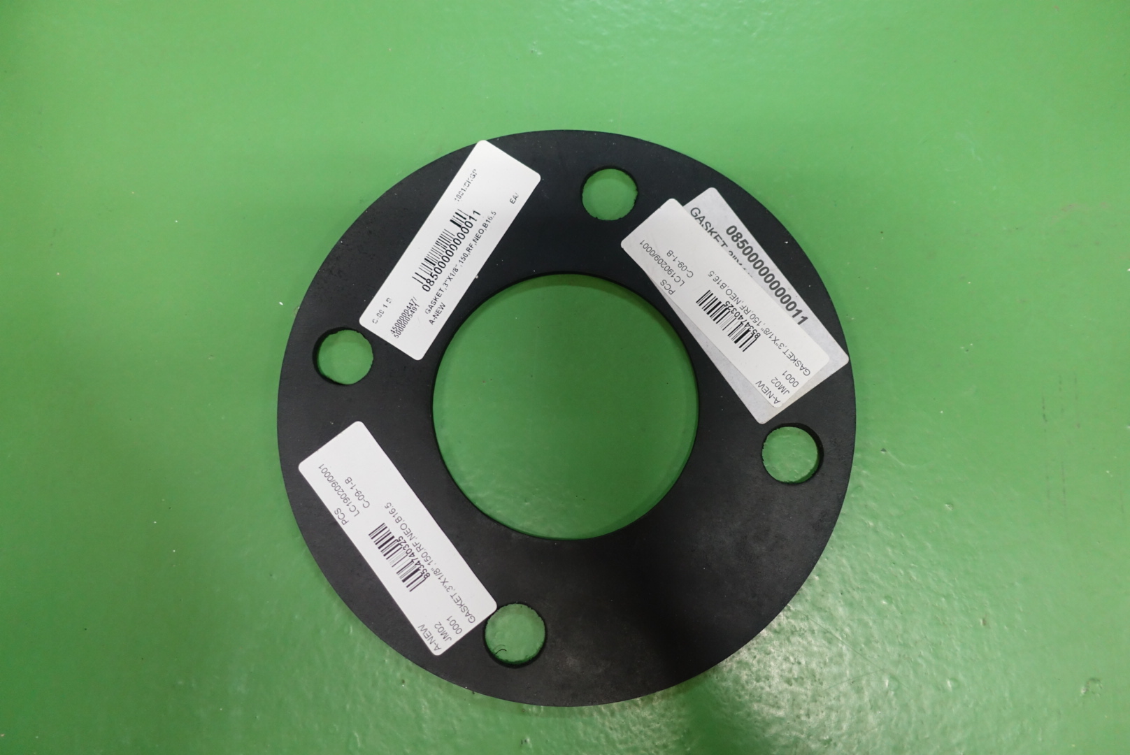 GASKET,FLAT RING,NPRN,1/8IN,150,RF,3IN thumbnail